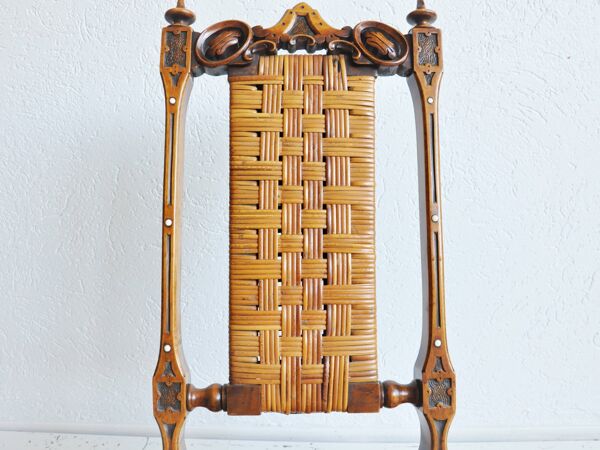 Chaise ancienne en rotin