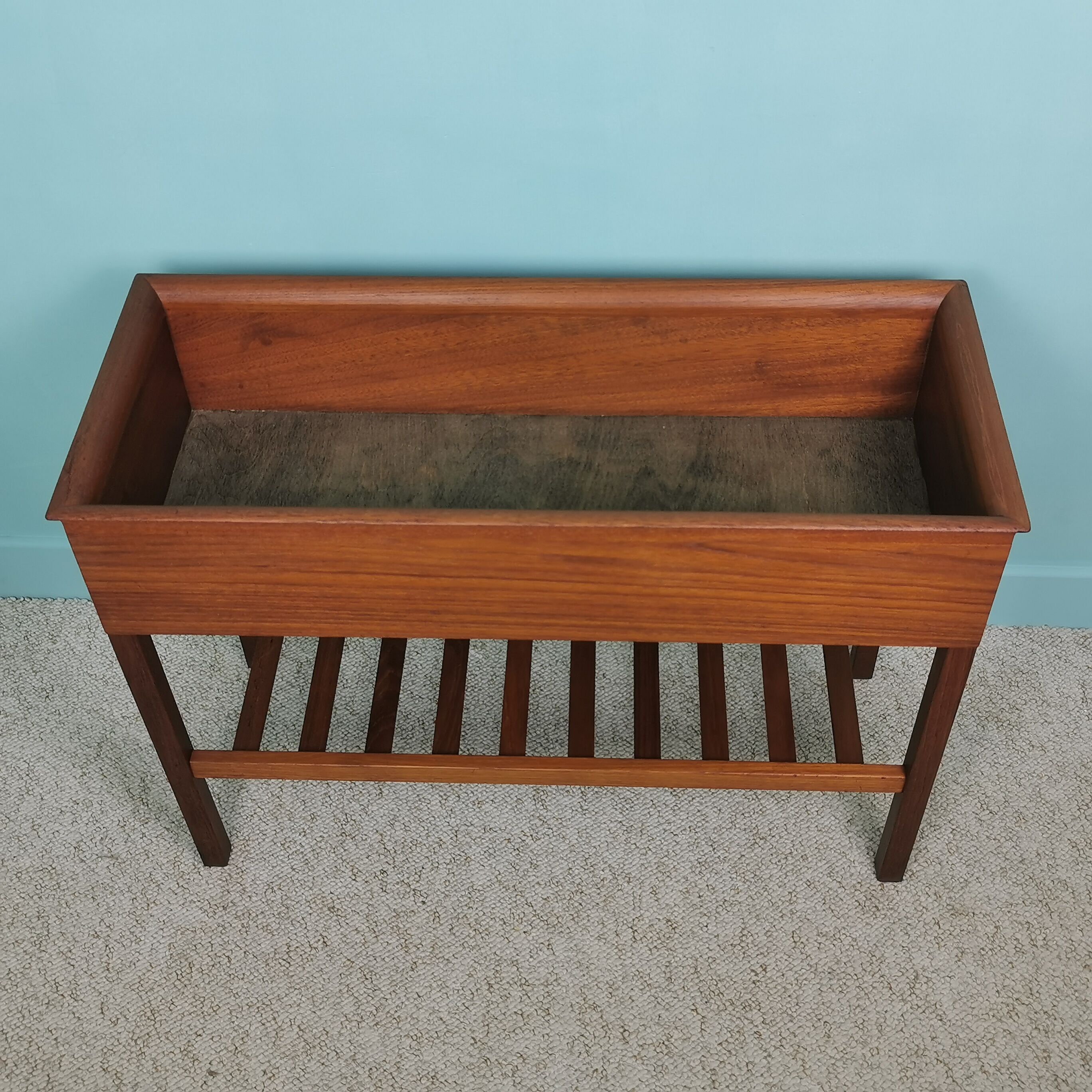 Danish teak gardener