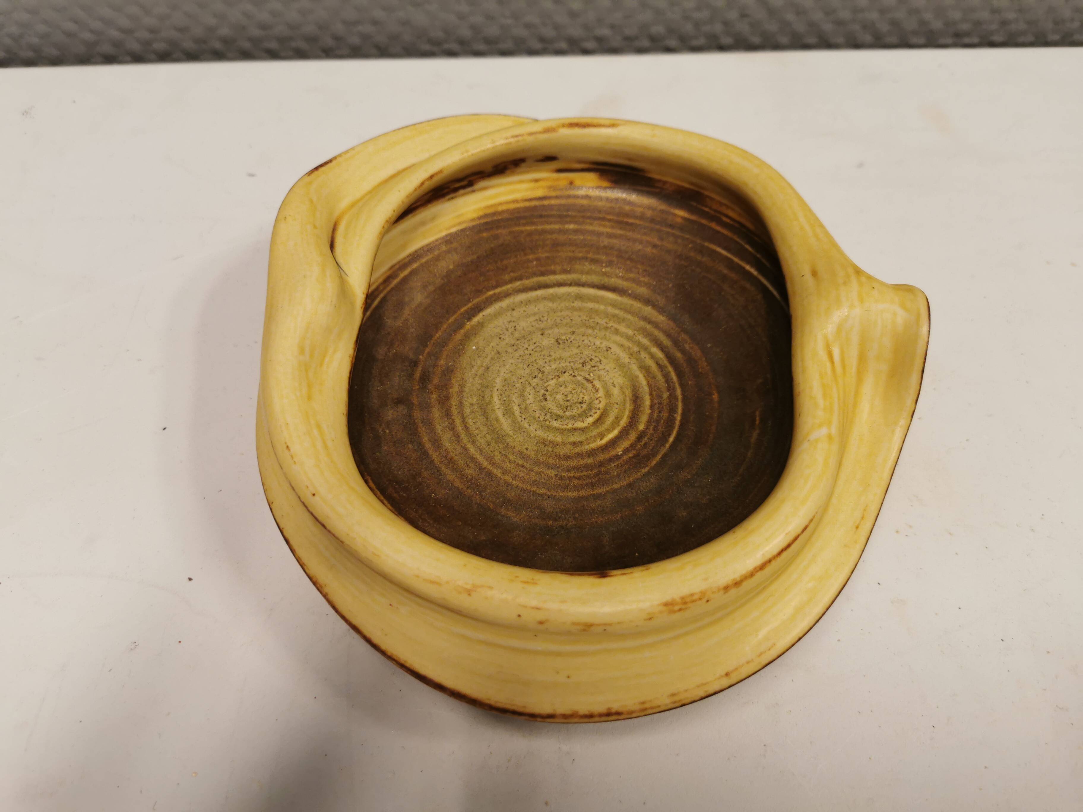 Ceramic bowl from Glarbo ceramics 1983 Denmark.