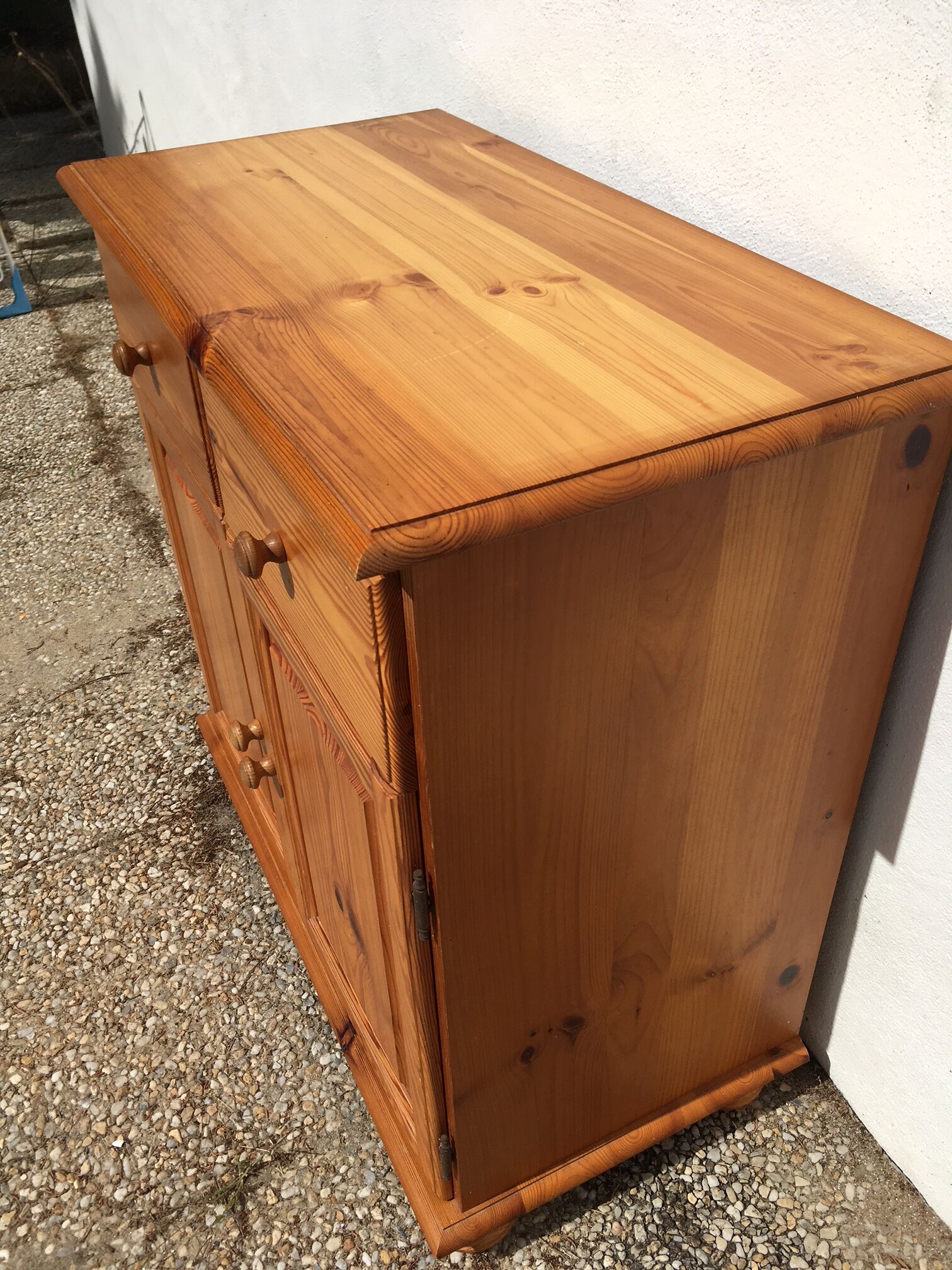 Buffet bas en pin années 80