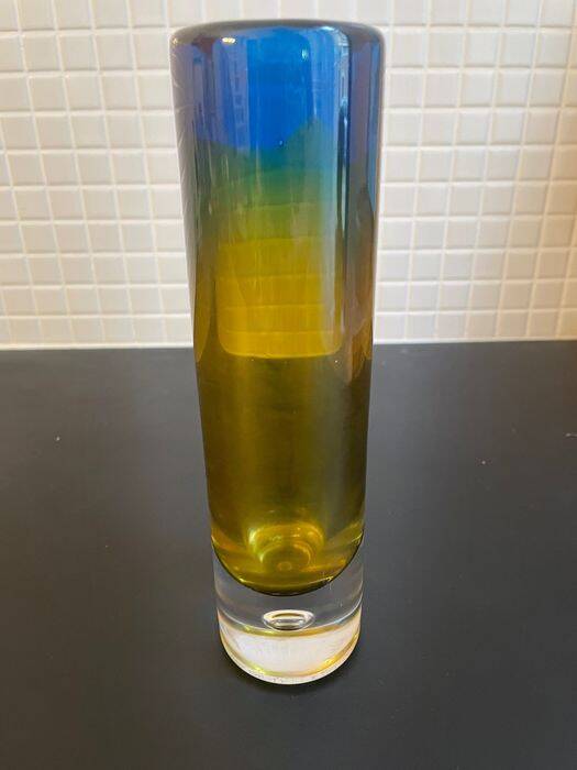 Vintage Vase • Vicke Lindstrand • Kosta Boda • 1960