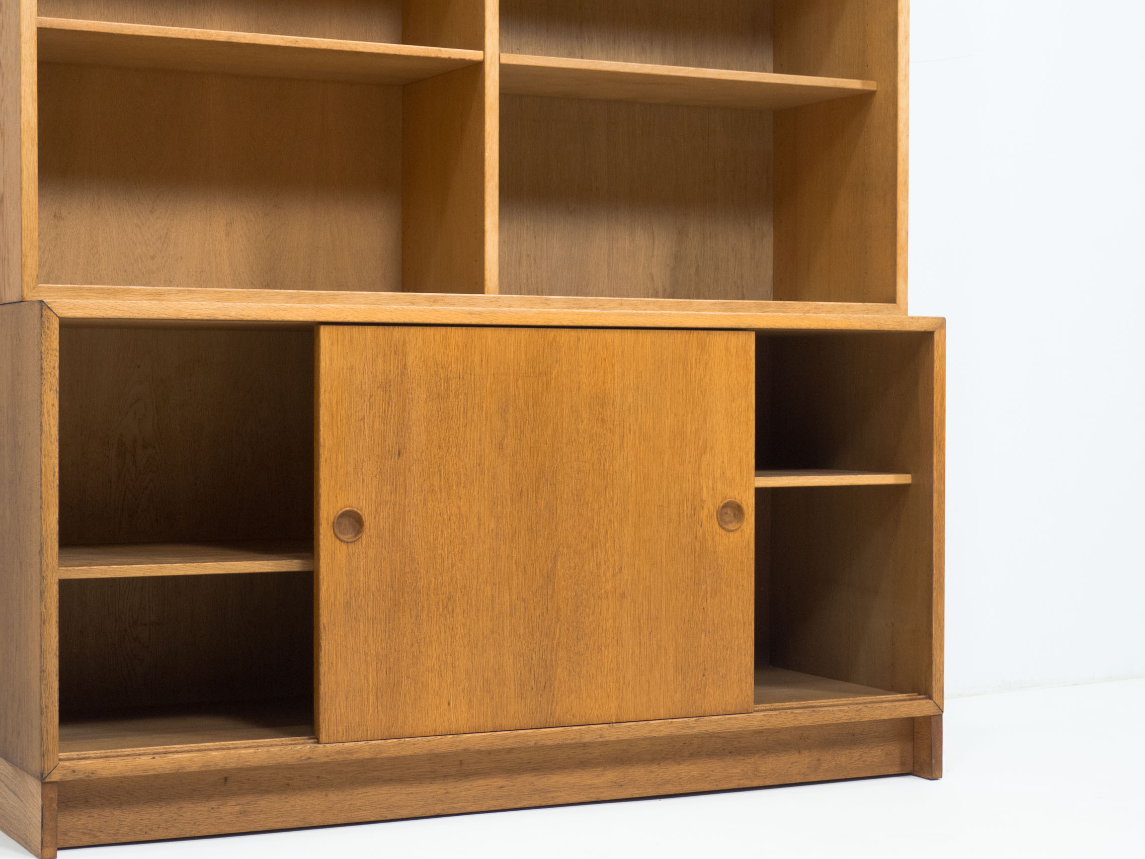 Karl Andersson & Söner pair of oak cabinets by Børge Mogensen