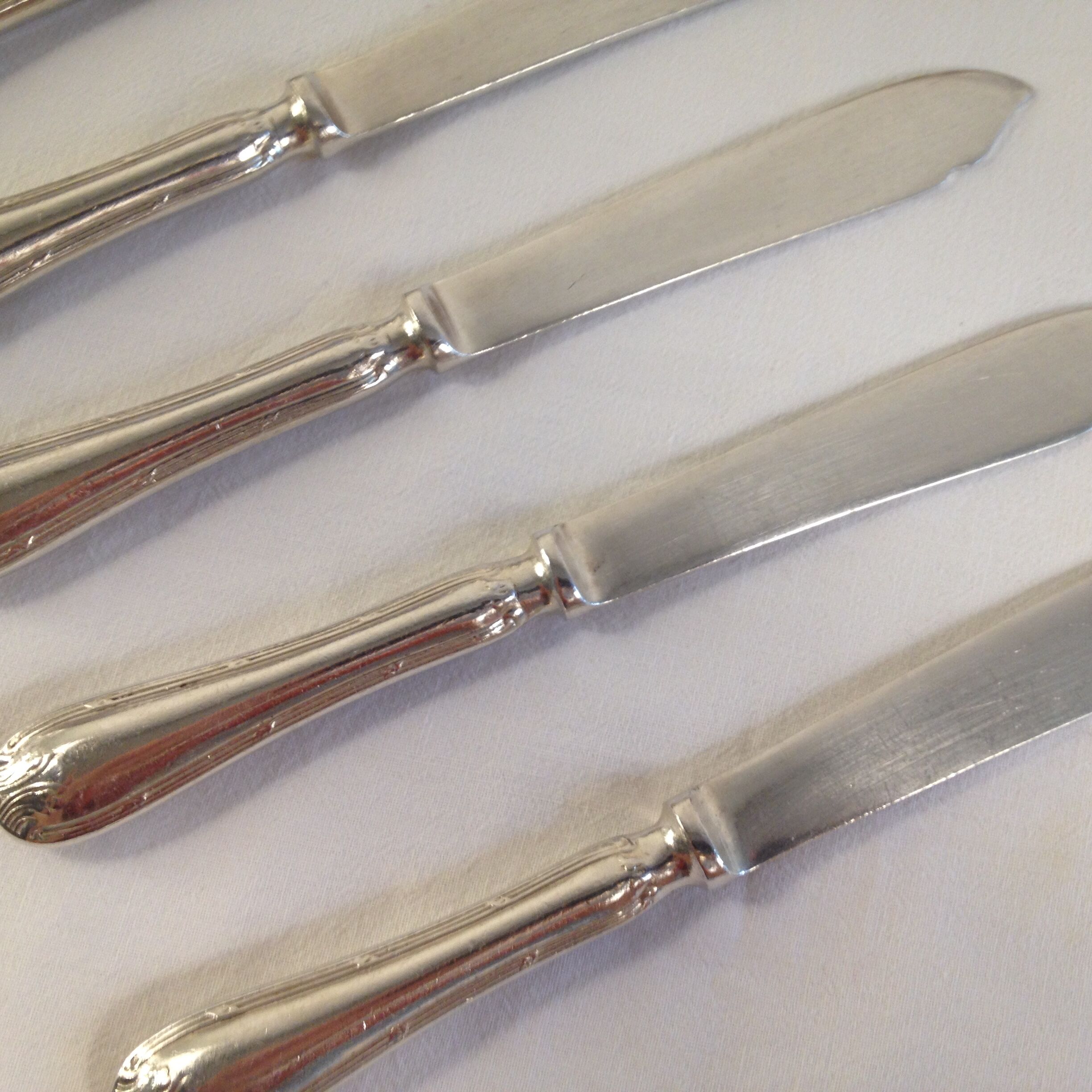 5 butter knives in silver metal Mappin & Webb