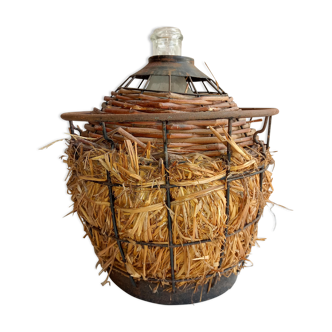 Jeanne lady in her metal basket and straw