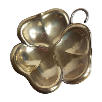 Small cut, empty pocket "clover" in gold metal