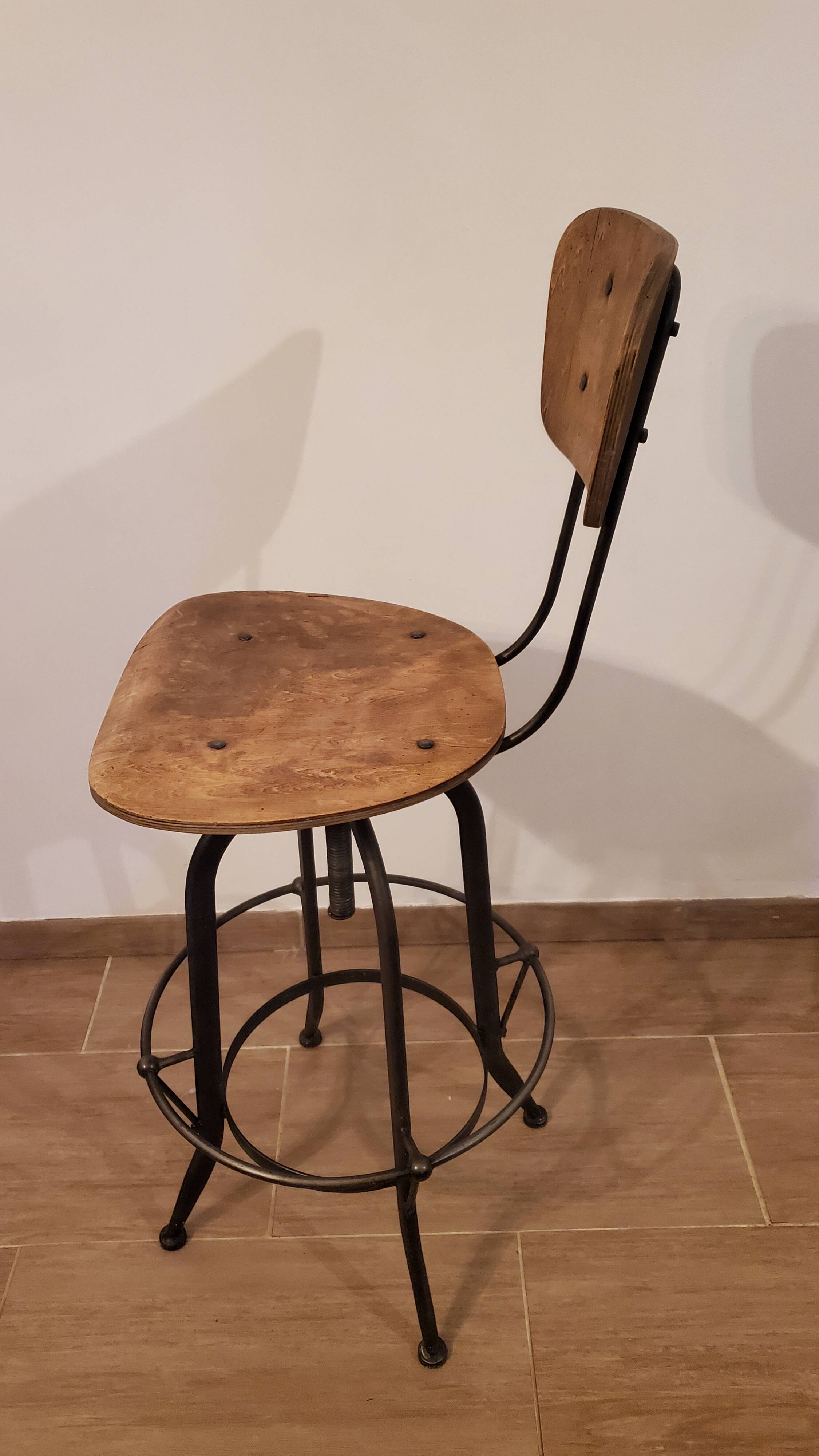 Vintage workshop chair