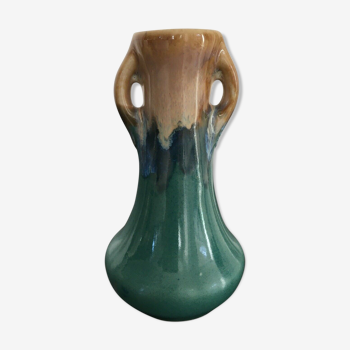 Vase vert en céramique