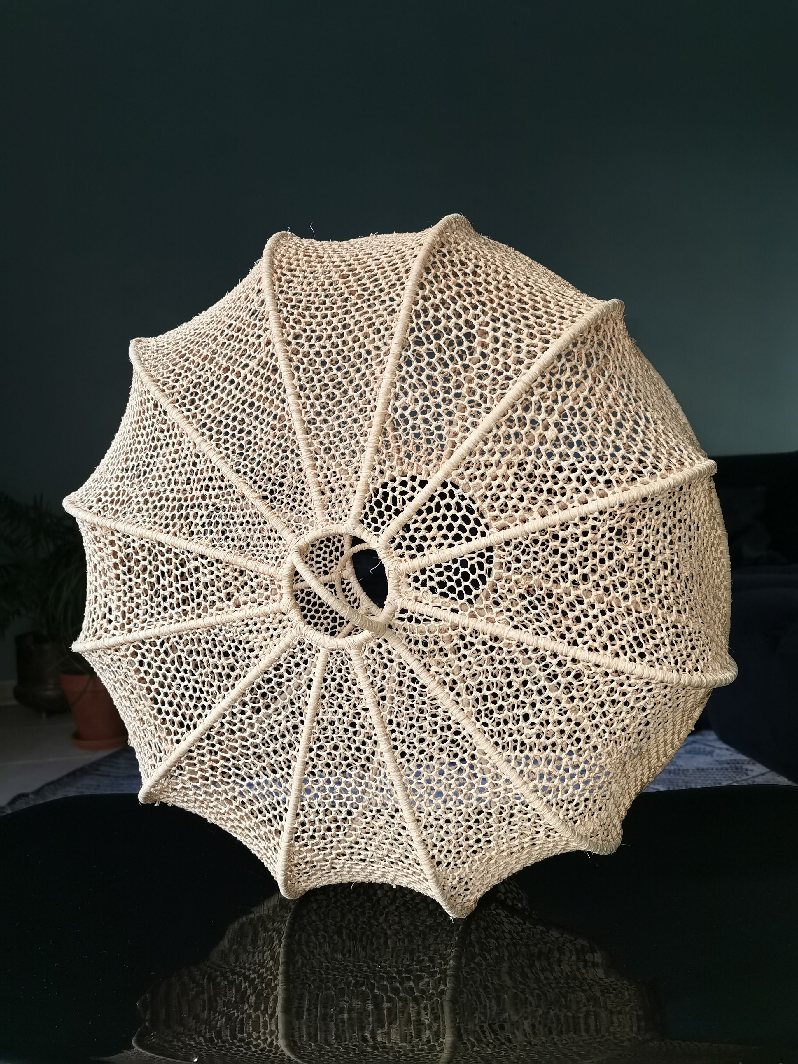 Handmade raffia suspension light