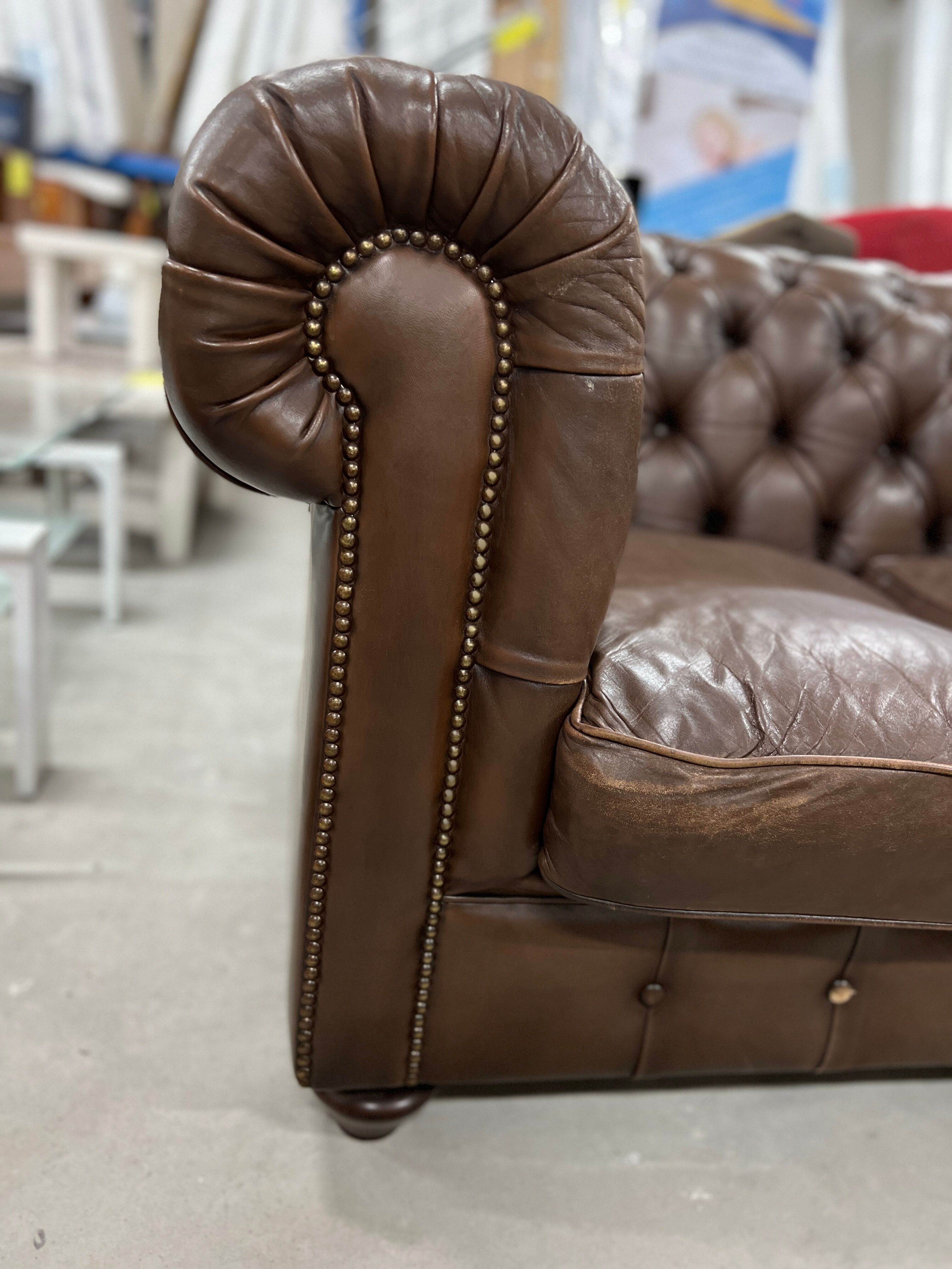 3-seater sofa in Chesterfield leather