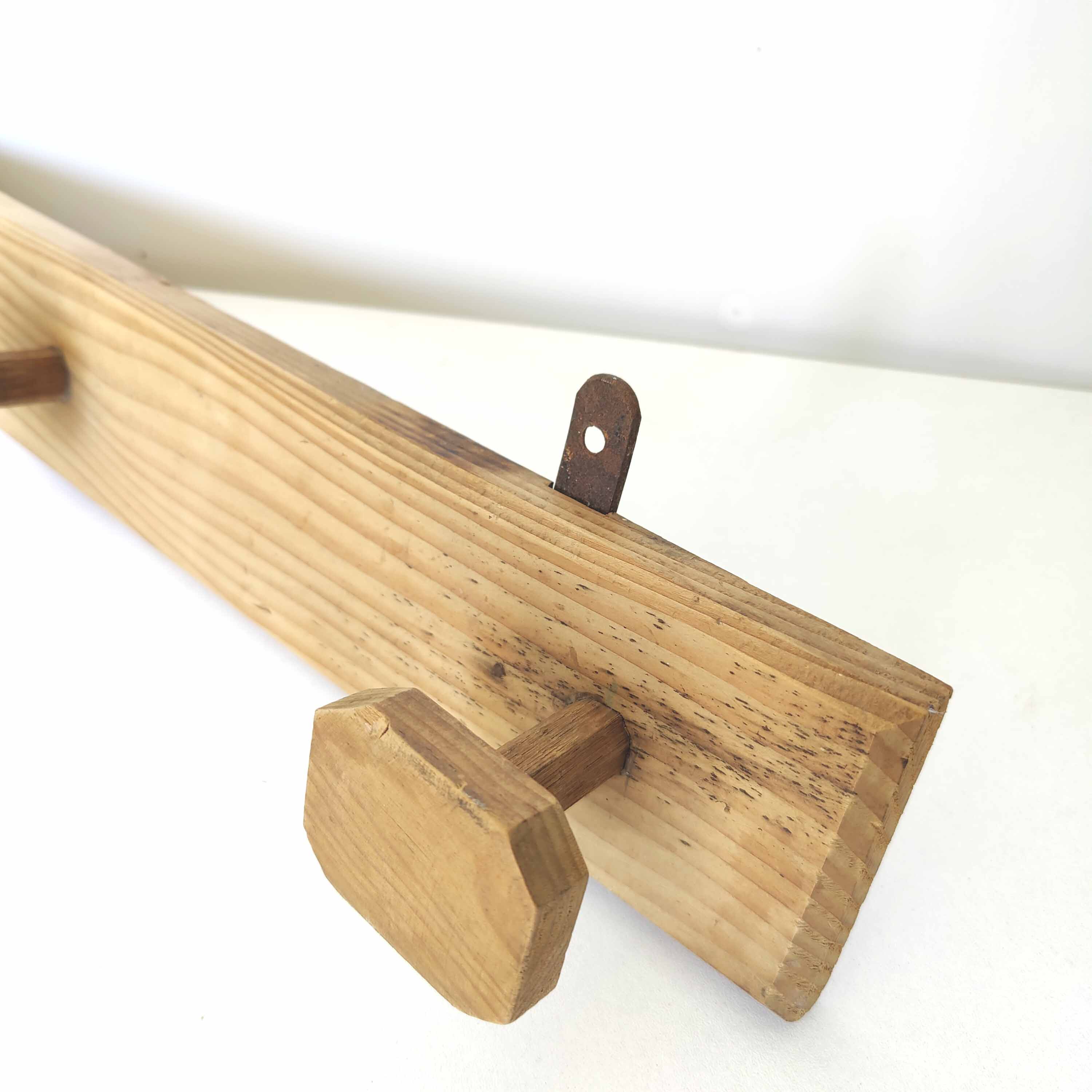 Wooden wall coat rack 3 hexagonal hooks