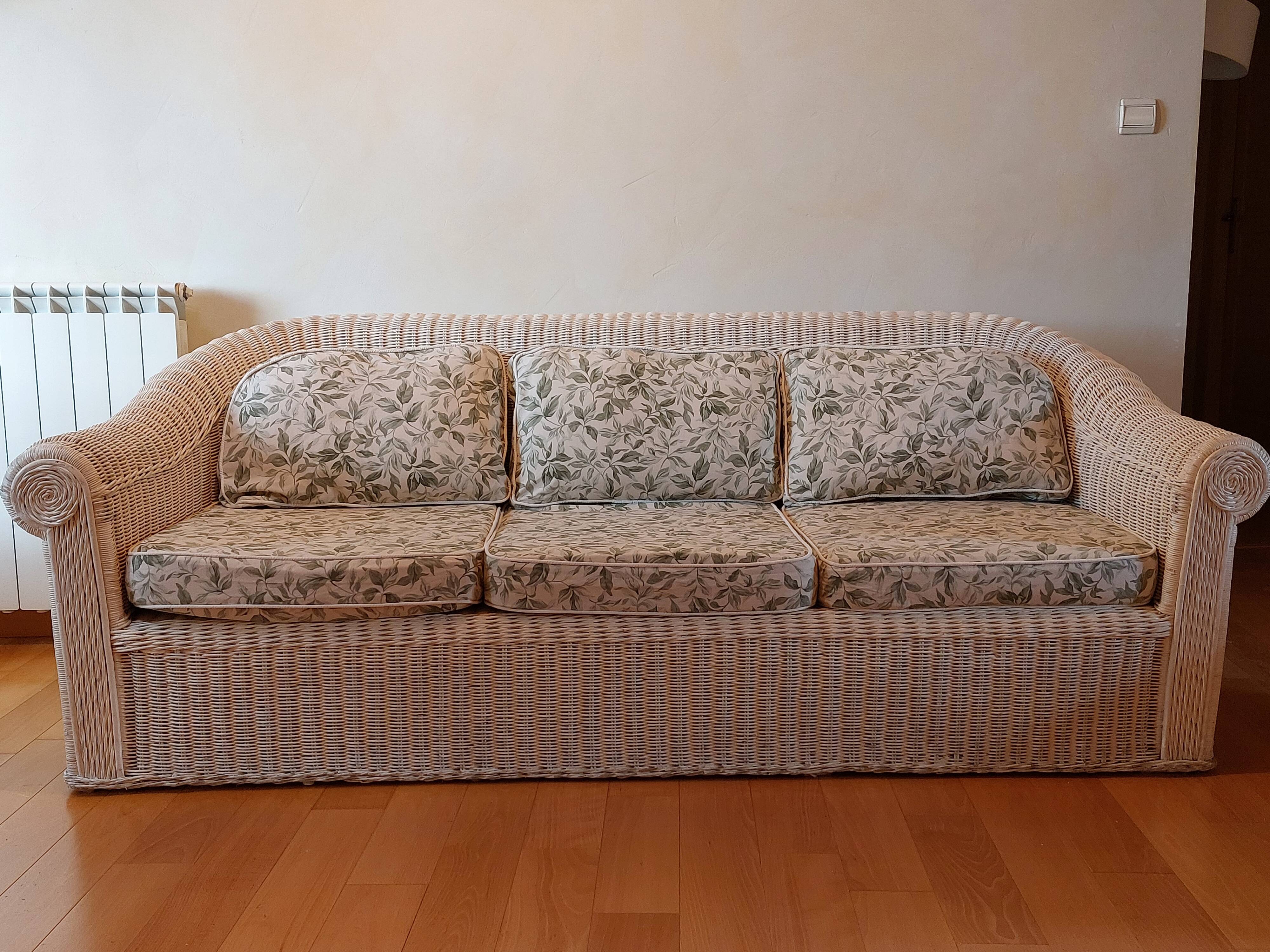 Salon de jardin en osier vintage