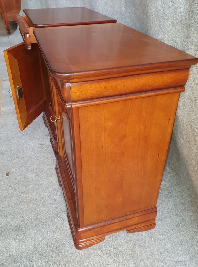 2 bedside caramel patina