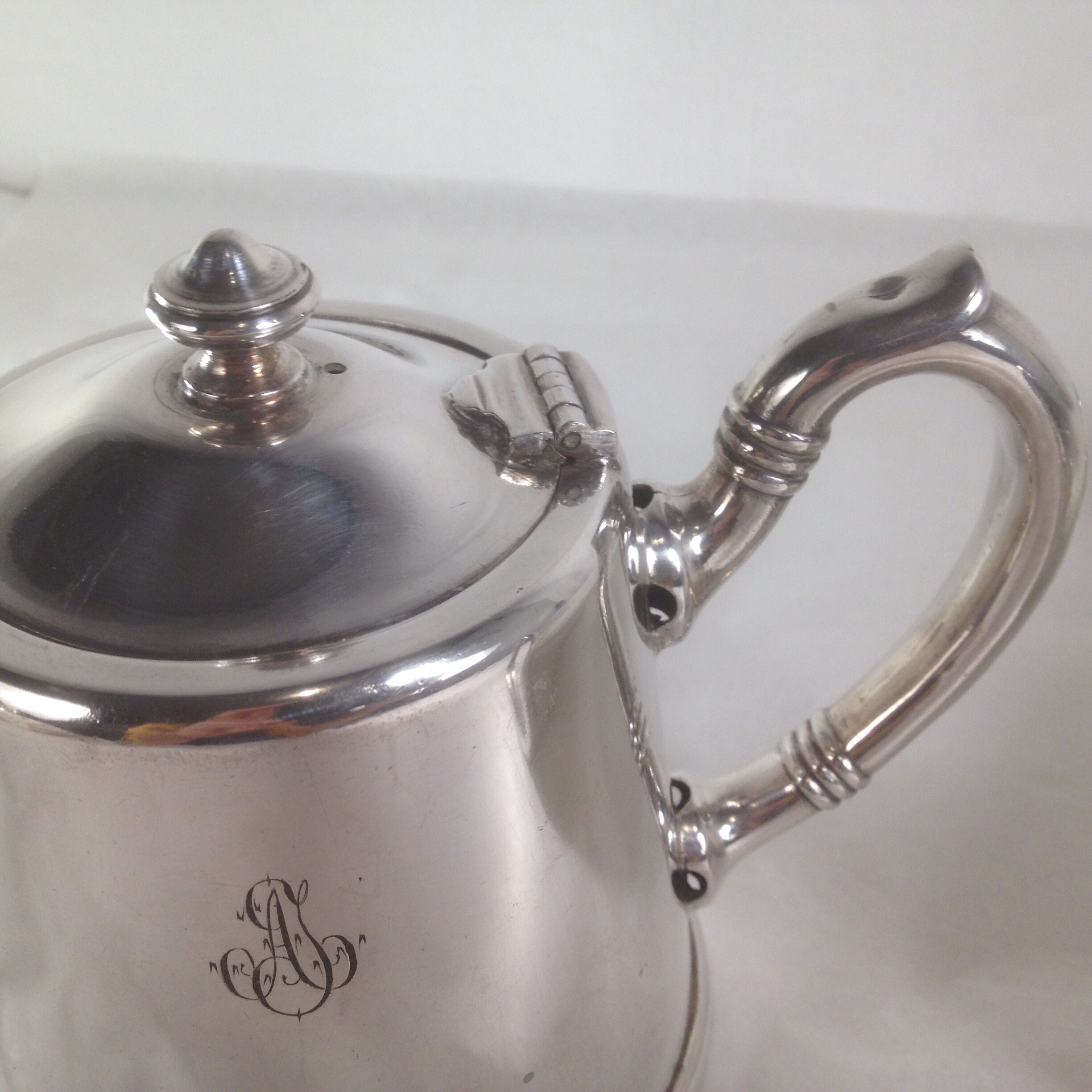 Teapot and milk jug in silver metal, Félix Frères