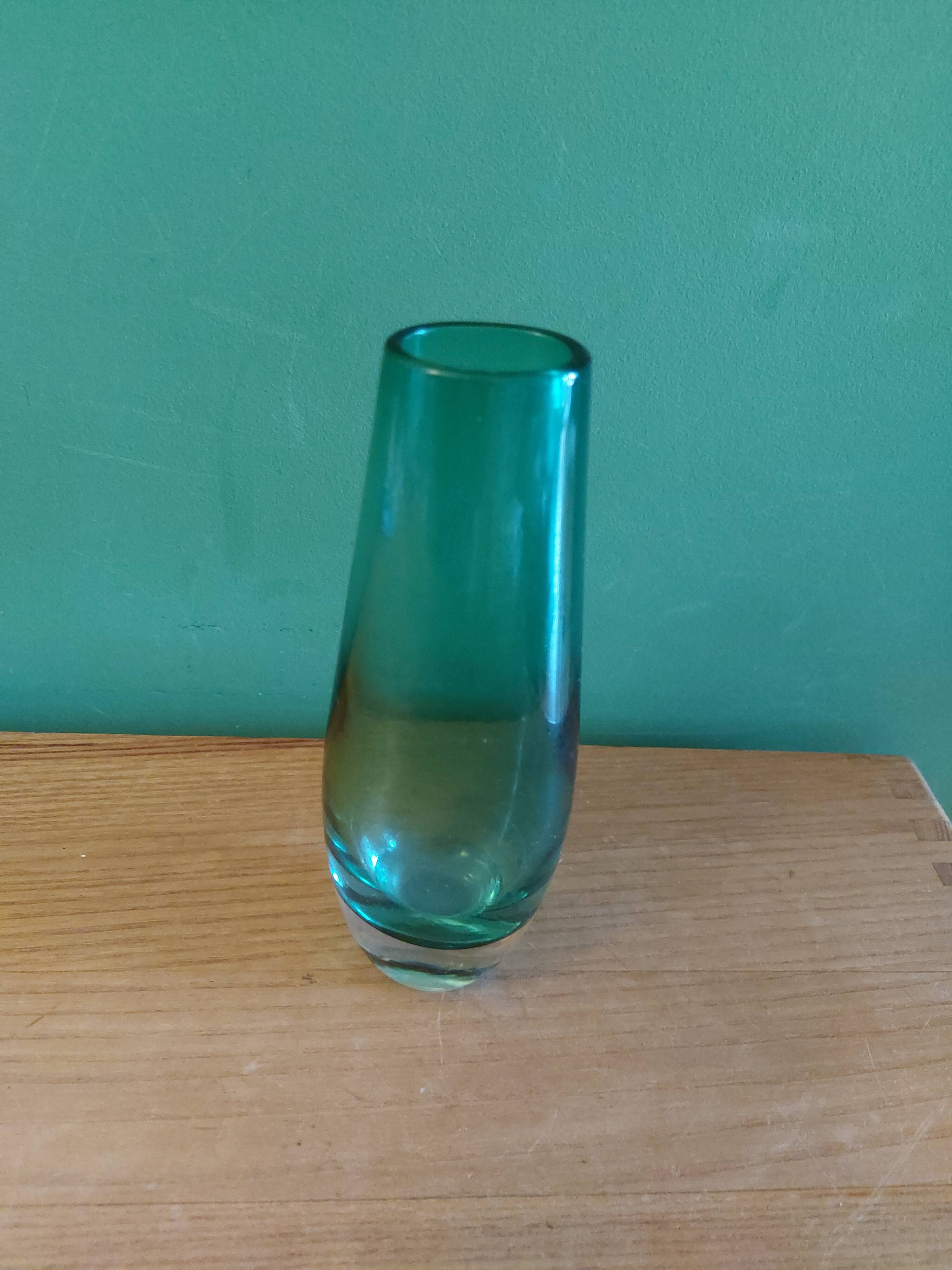 Glass vase