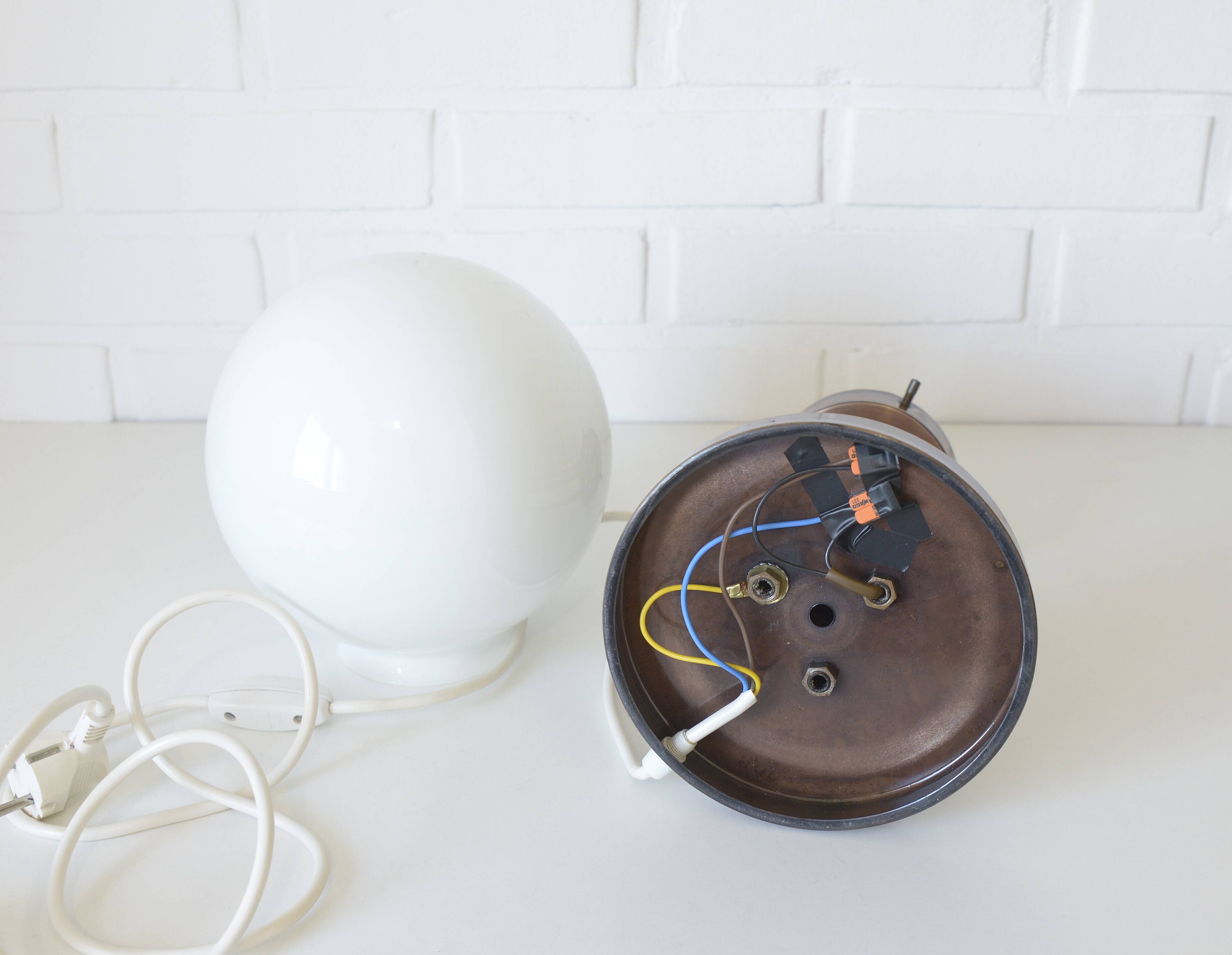 Lampe de bureau vintage du milieu du siècle, lampe de table en cuivre et verre, style Art déco, années 80