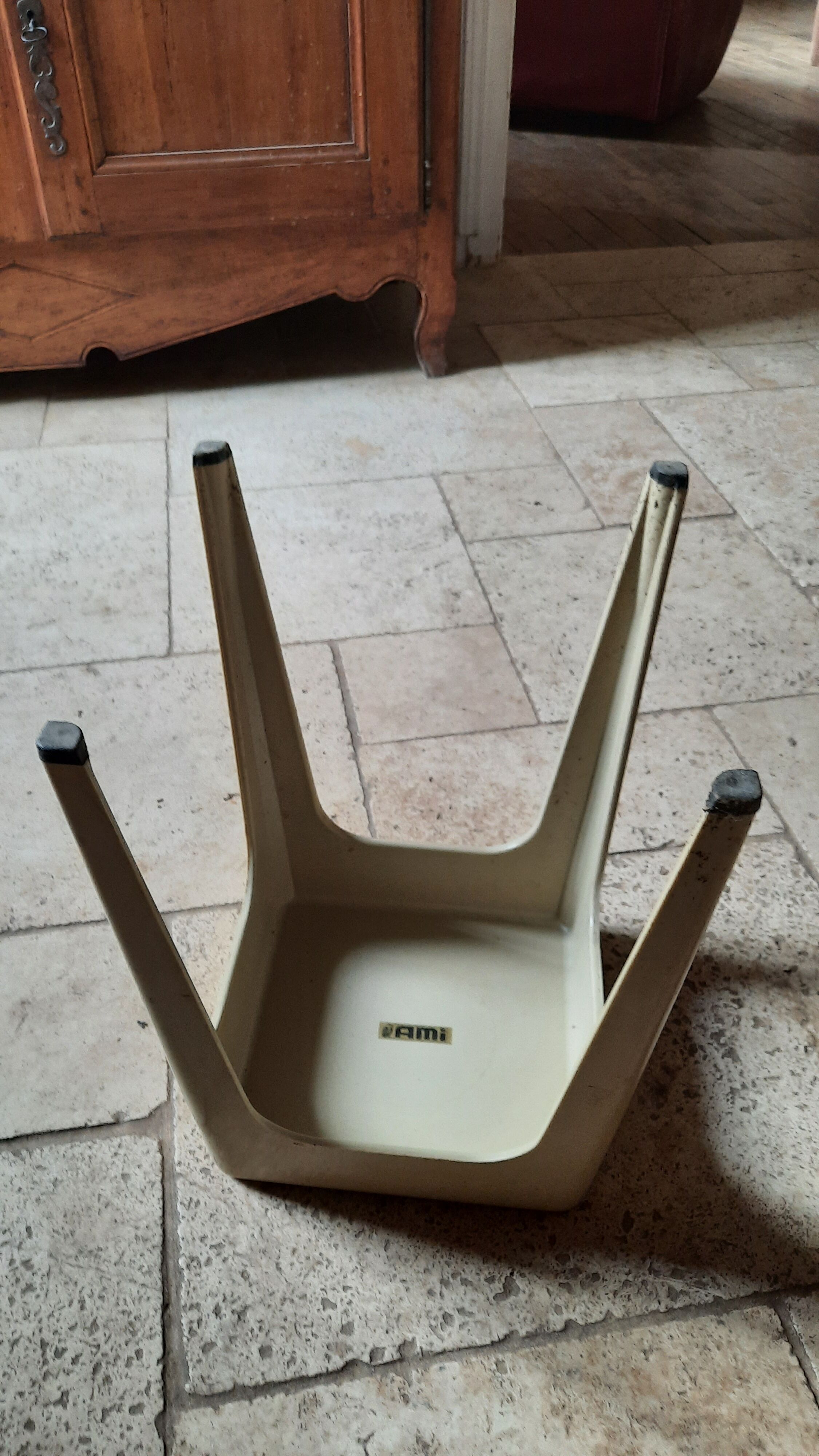Tabouret plastique