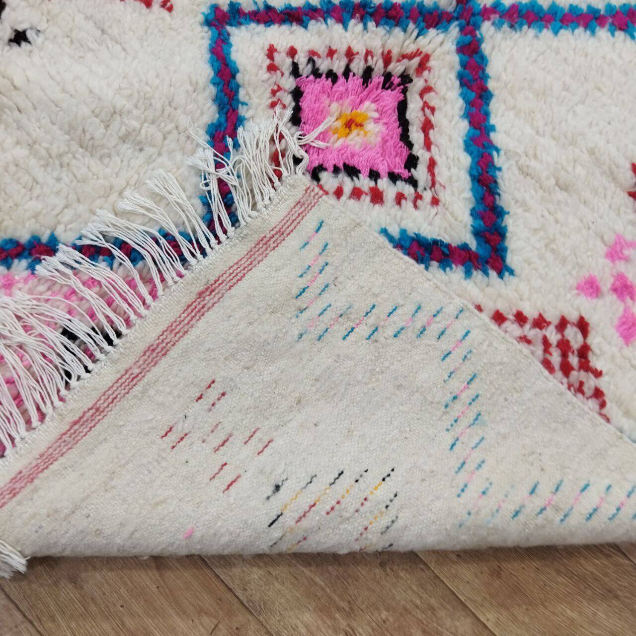 Azilal Berber rug in handmade wool 255 X 153 CM