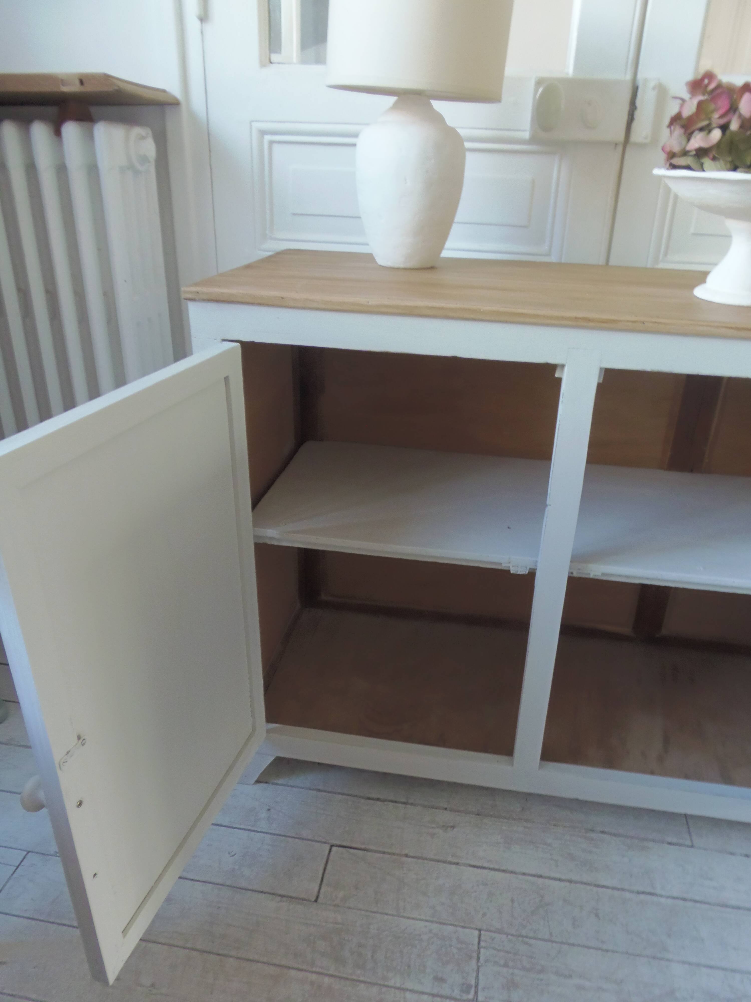 Vintage low sideboard with 3 doors, pearl gray patina, wooden top.