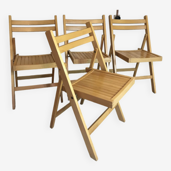 Set of 4 vintage folding beech chairs