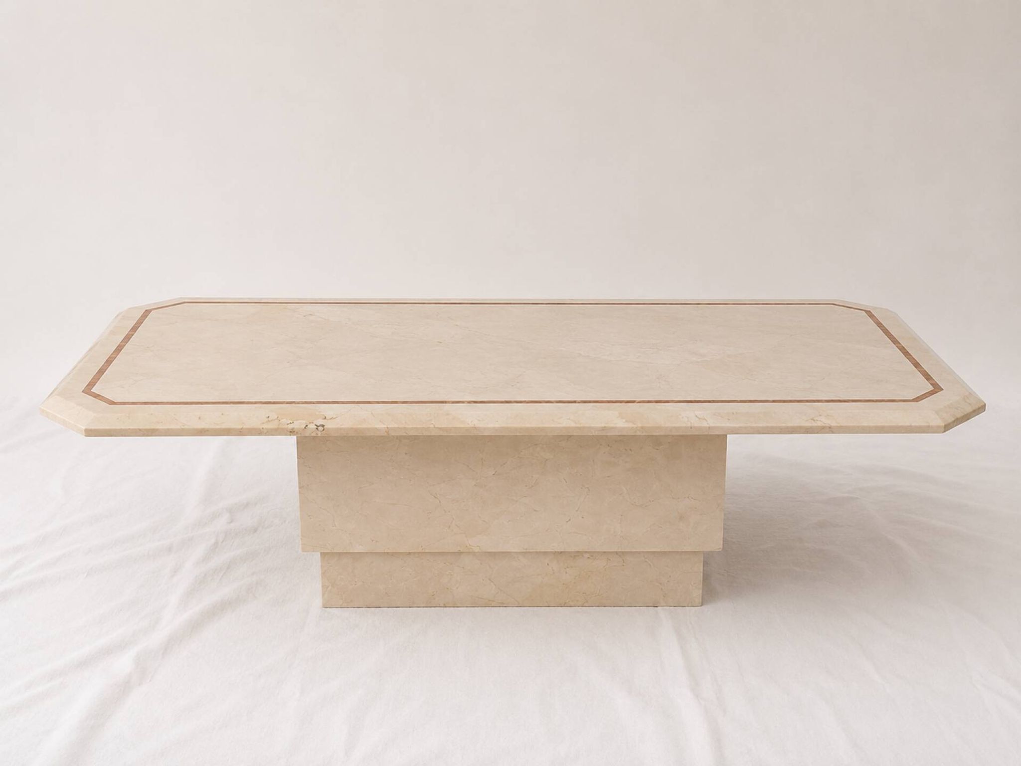 Marble inlaid coffee table, Italian Hollywood Regency style from the 70s.