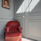 Pink velvet toad chair