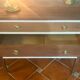 Commode ancienne française en merisier avec miroir – restaurée et peinte