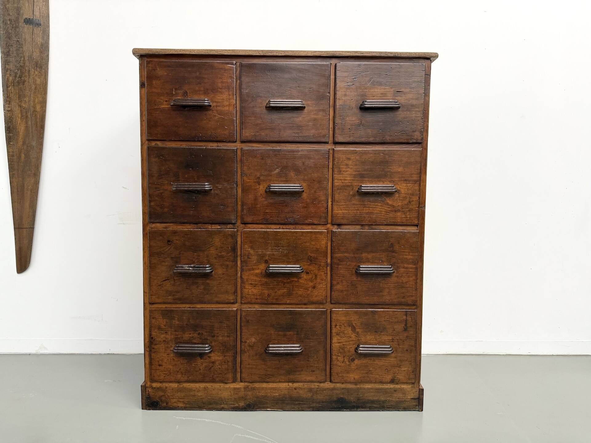 Meuble de métier ancien à 12 tiroirs, circa 1900