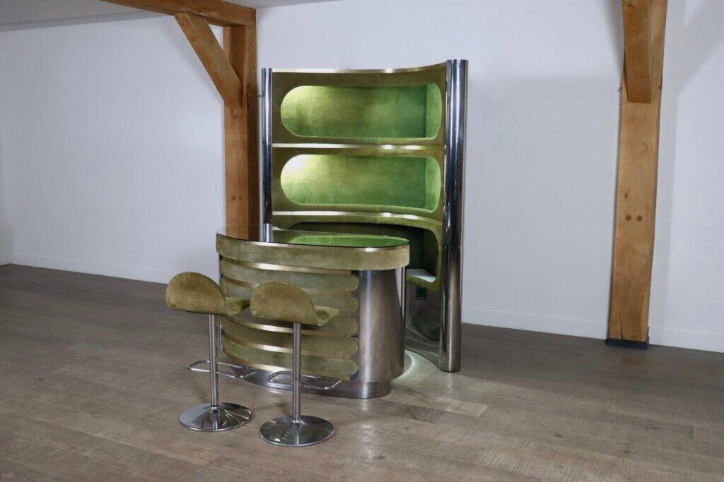 Suede and chrome dry bar with barstools in green by Willy Rizzo, Italy 1970s