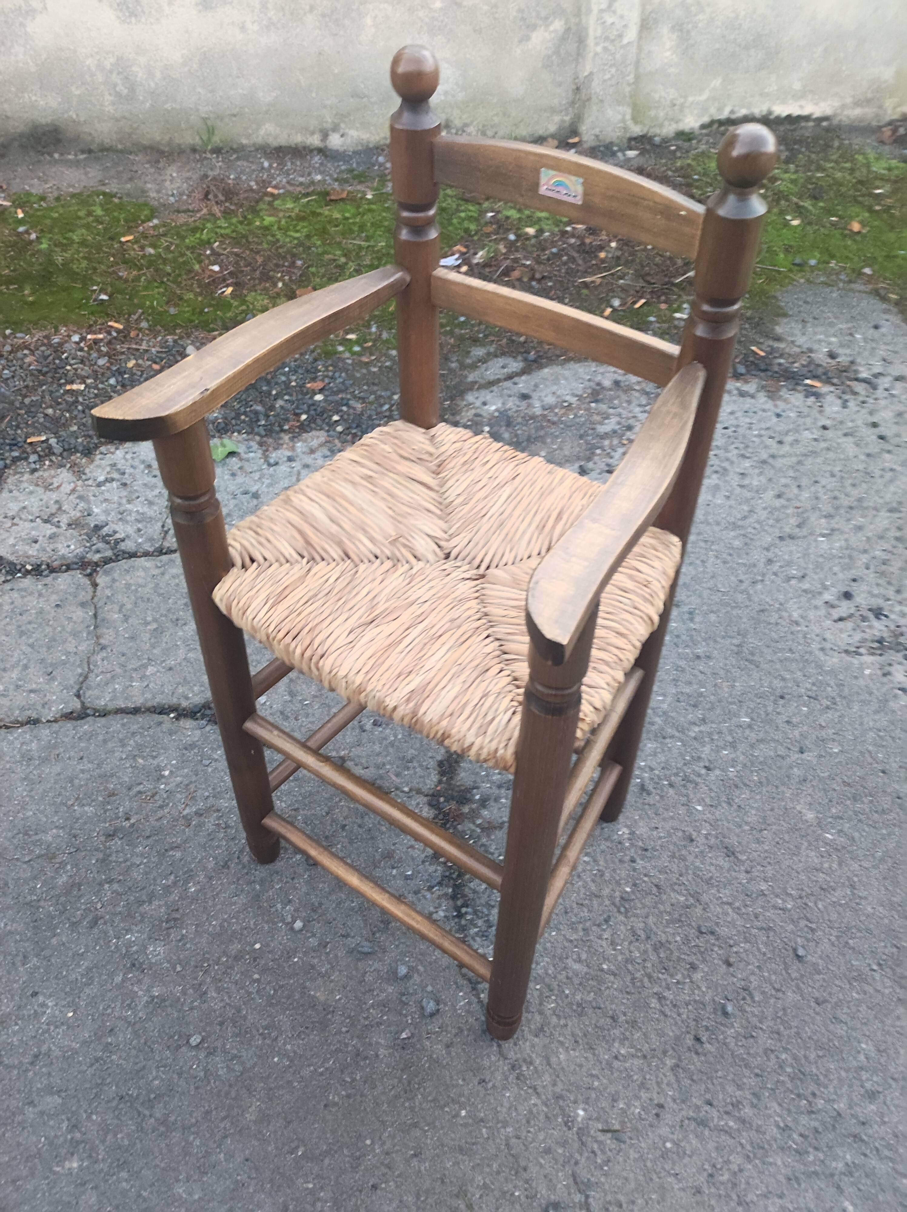 Mulched children's high chair and vintage wood