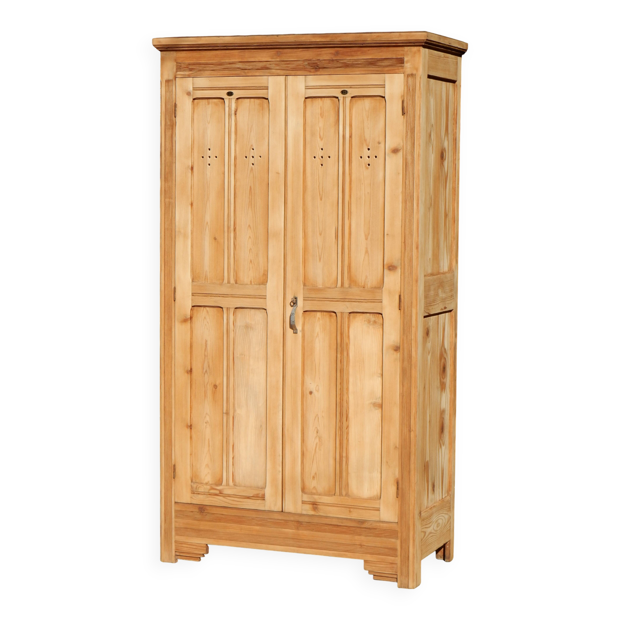 Old industrial wooden locker room - Parisian fir wardrobe