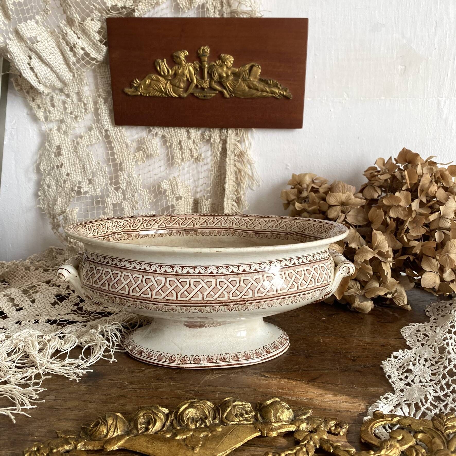 Antique vegetable dish in English ironstone "Princess Alexandra"