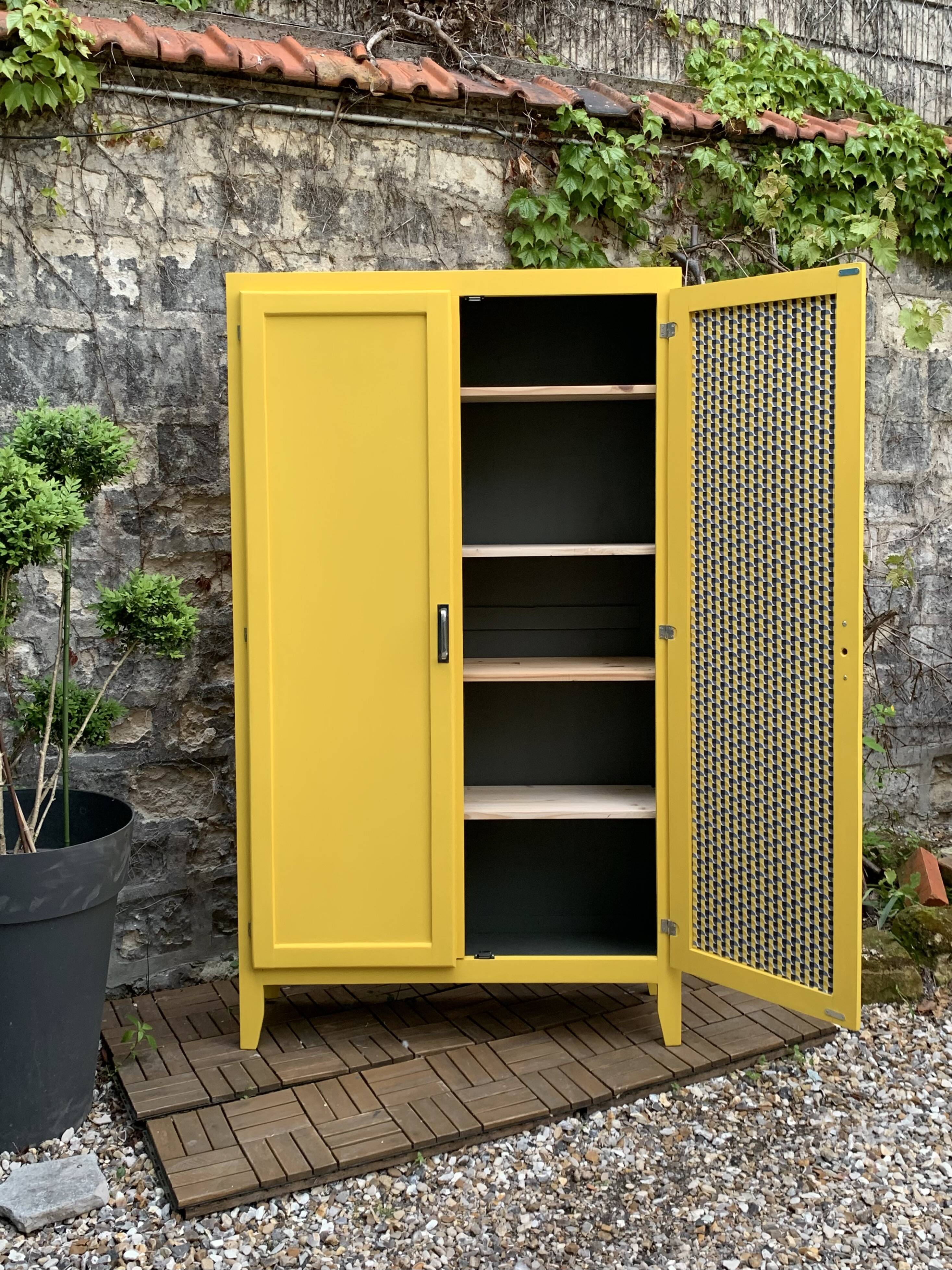 Armoire parisienne vintage 1950