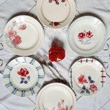 Assiettes plates anciennes dépareillées en faïence