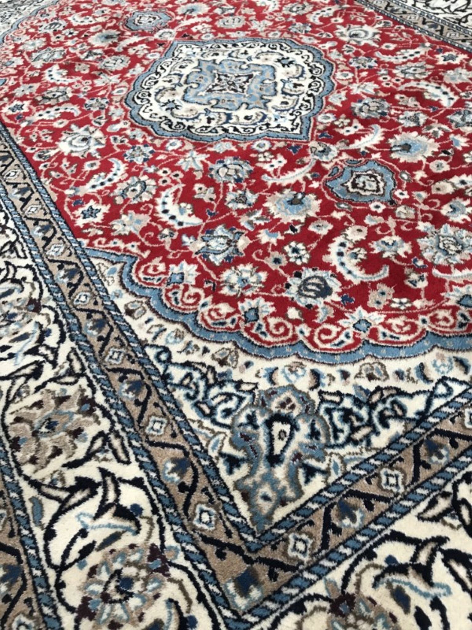 Carpet persian nain 165 x 236 cm