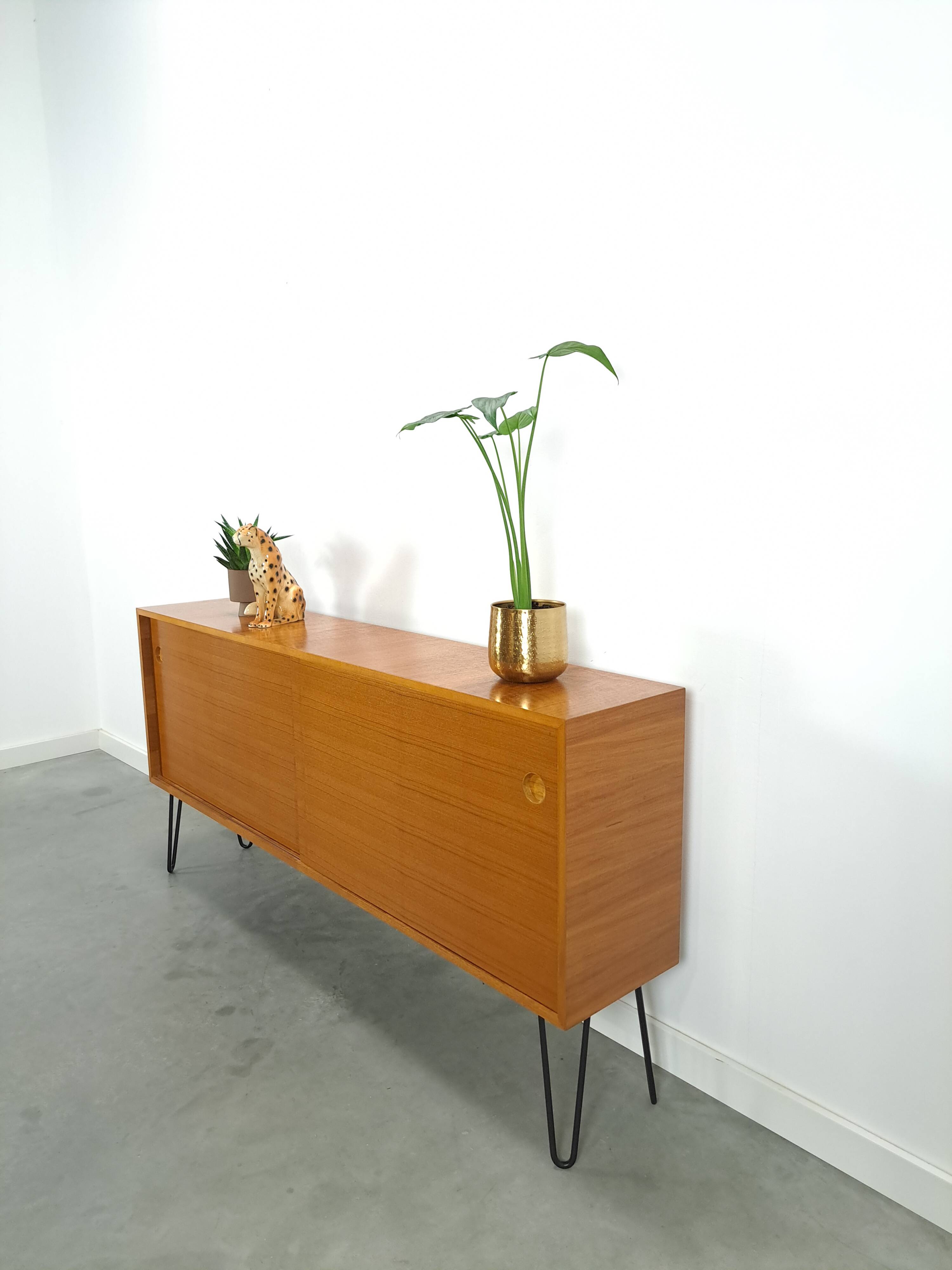Dressoir vintage en teck en épingle à cheveux