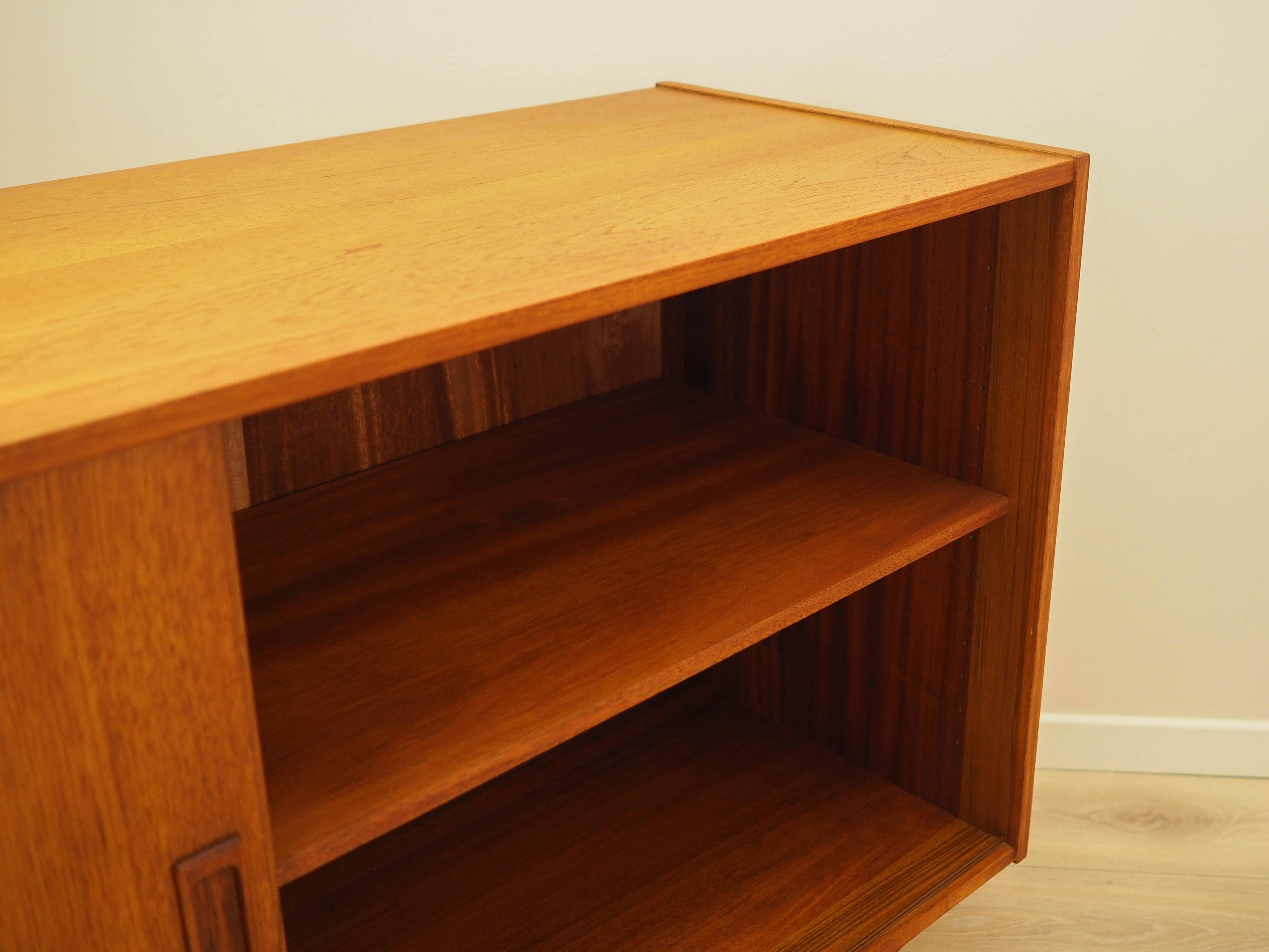 Teak sideboard, Danish design, 1970s, manufacturer: Vemb Møbelfabrik