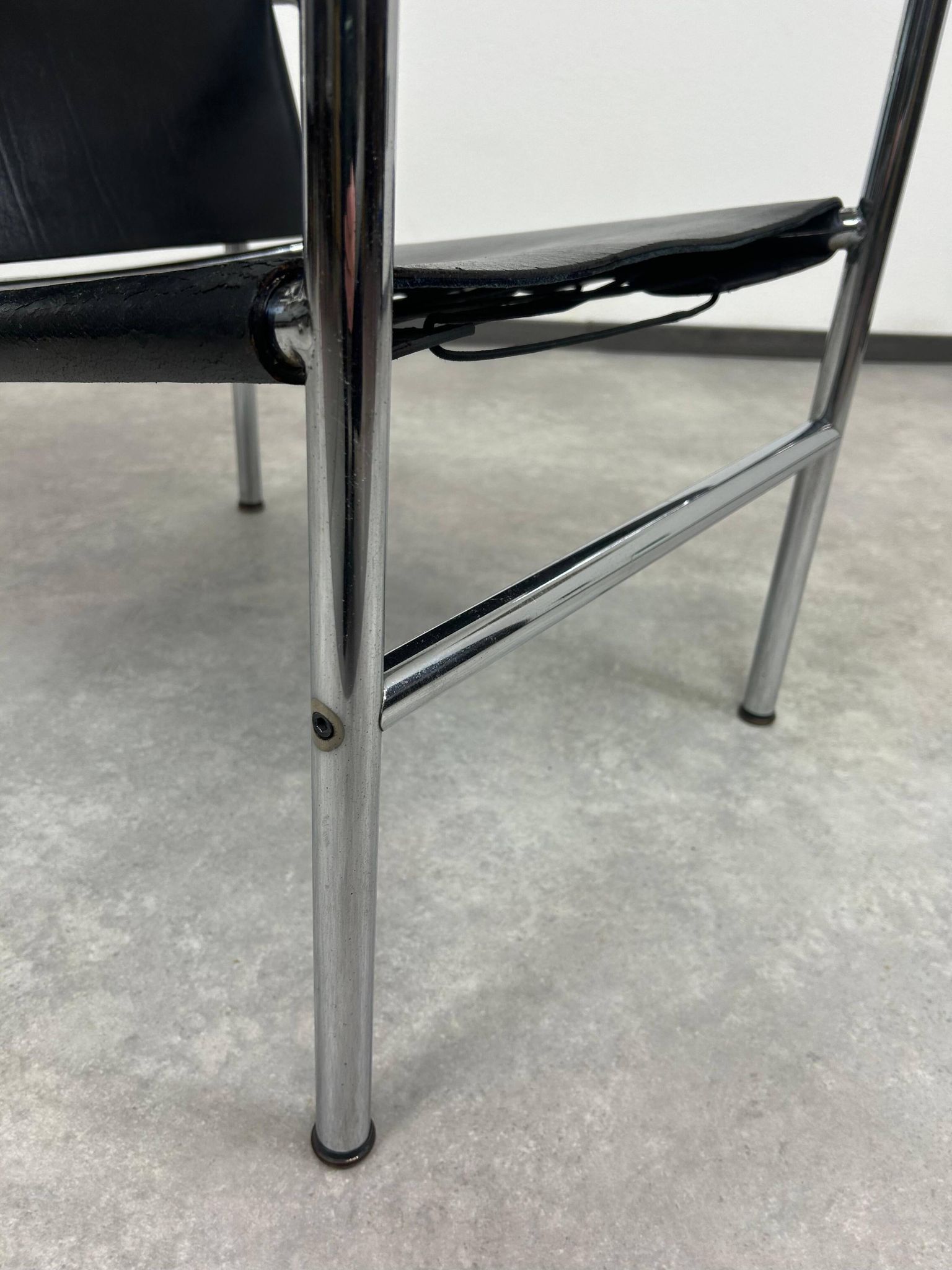 Bauhaus LC1 chairs by Le Corbusier for Cassina