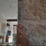 Pretty Art Deco hairdresser in marble and carved wood