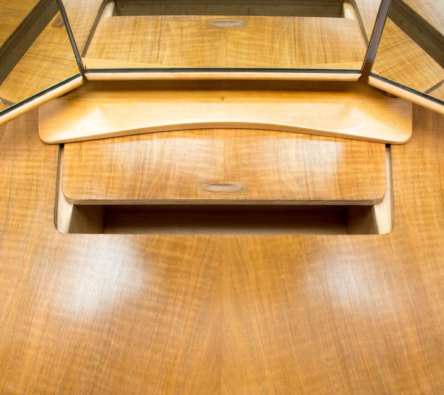 1950s Walnut Dressing Table by Gordon Russell