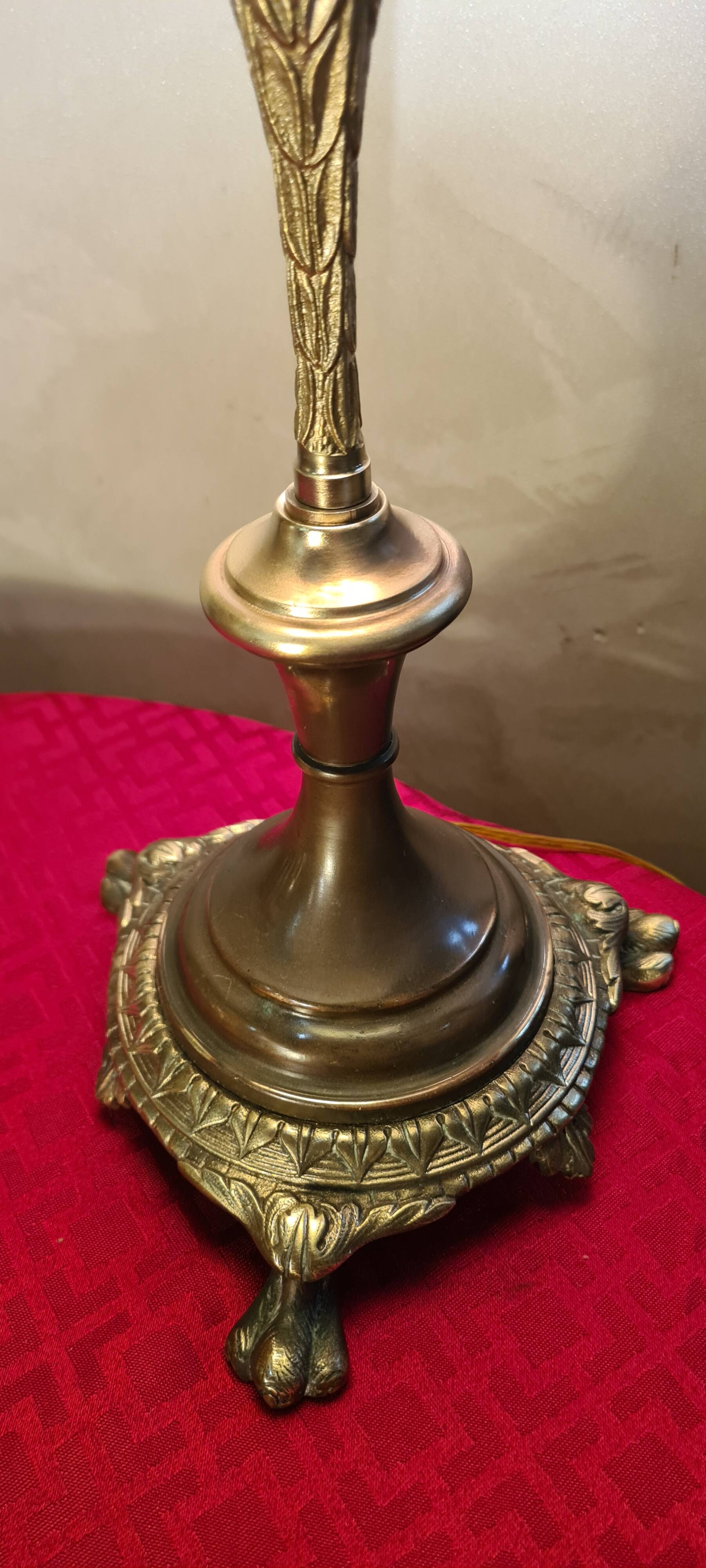 antique bronze lamp with yellow marbled glass paste shade 52x21