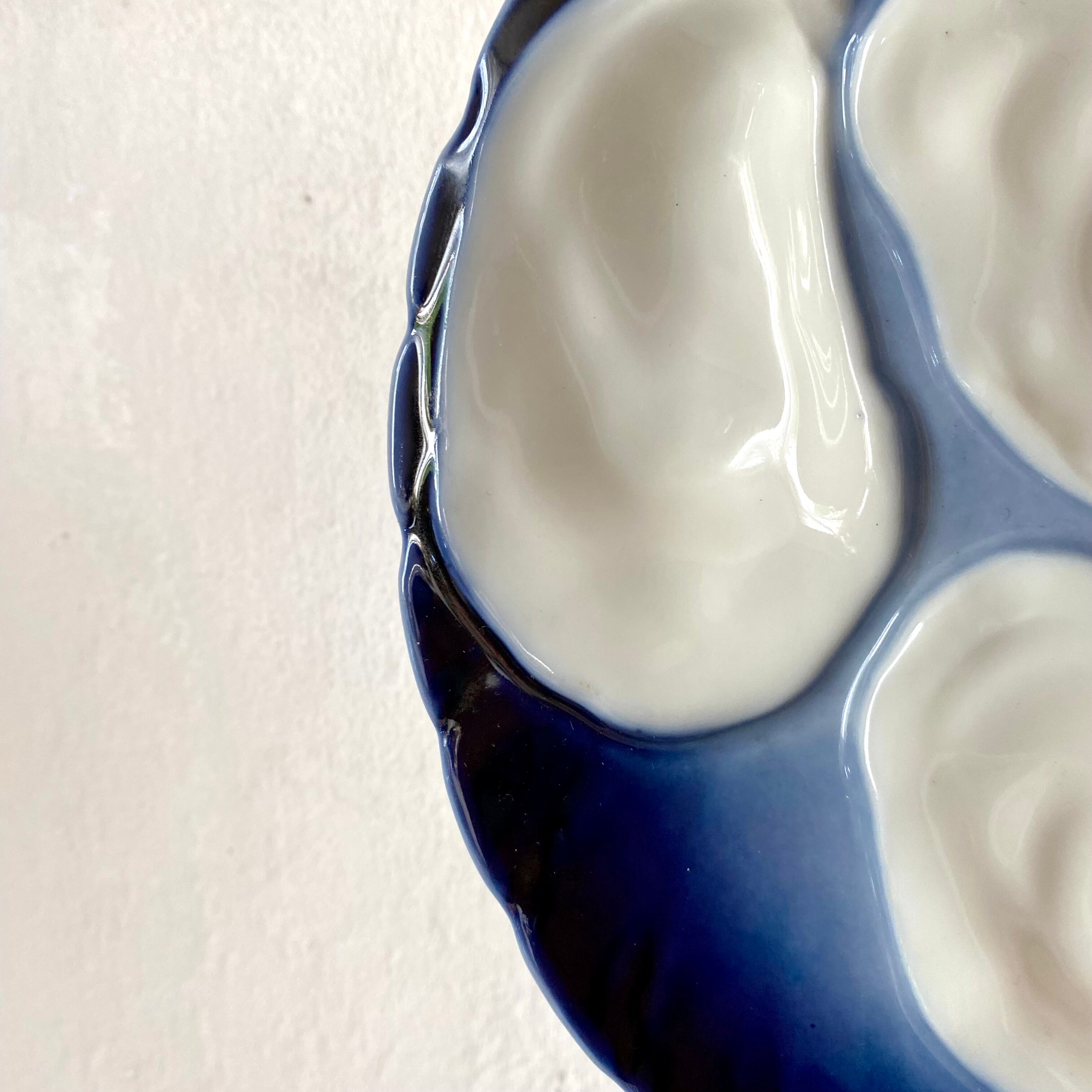 Porcelain oyster plates