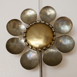 Applique lumineuse en forme de fleur en laiton années 70