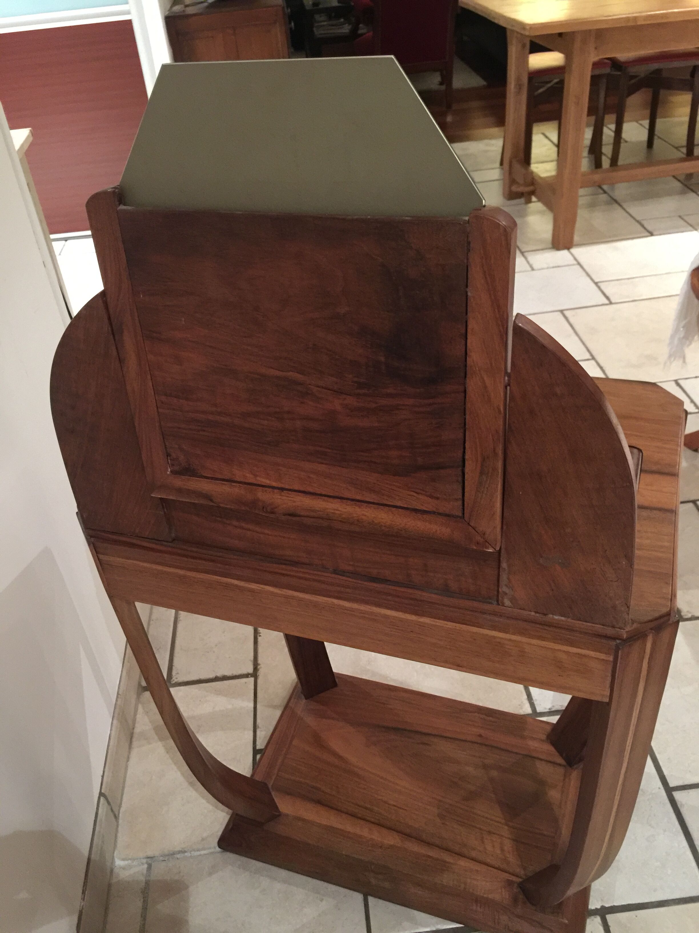 Art deco dressing table