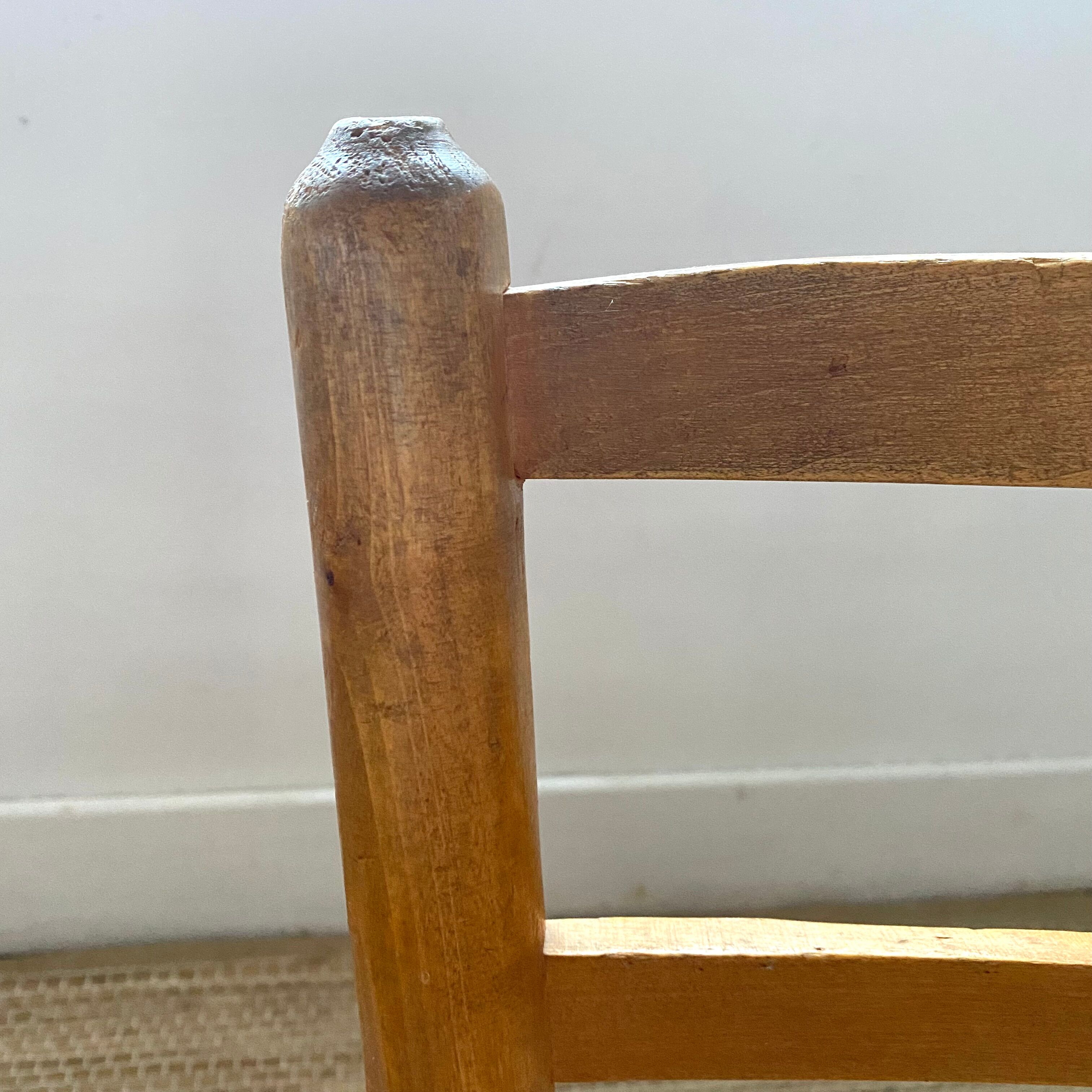 Chaises enfant anciennes en bois et paille