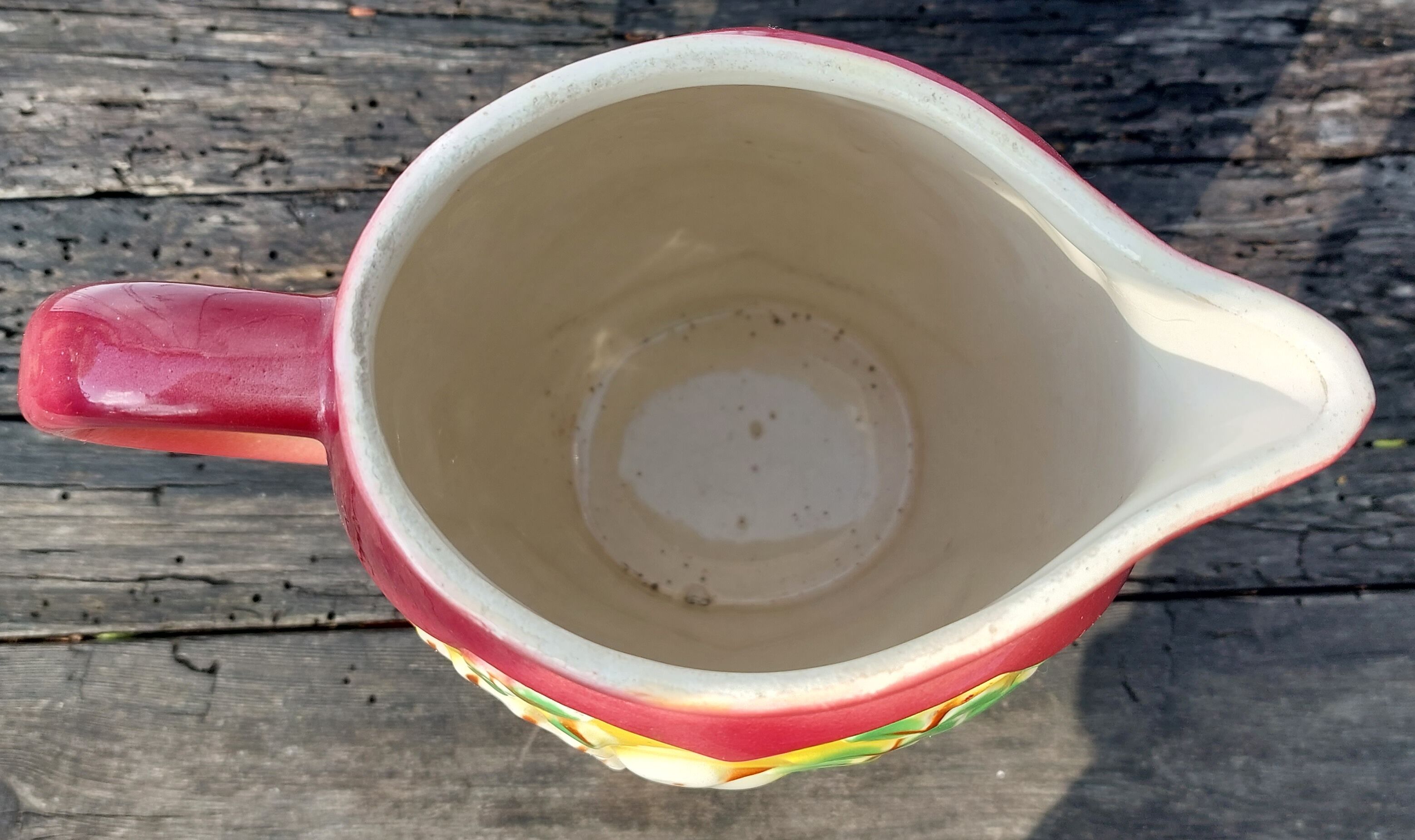 Pitcher saint clement dove