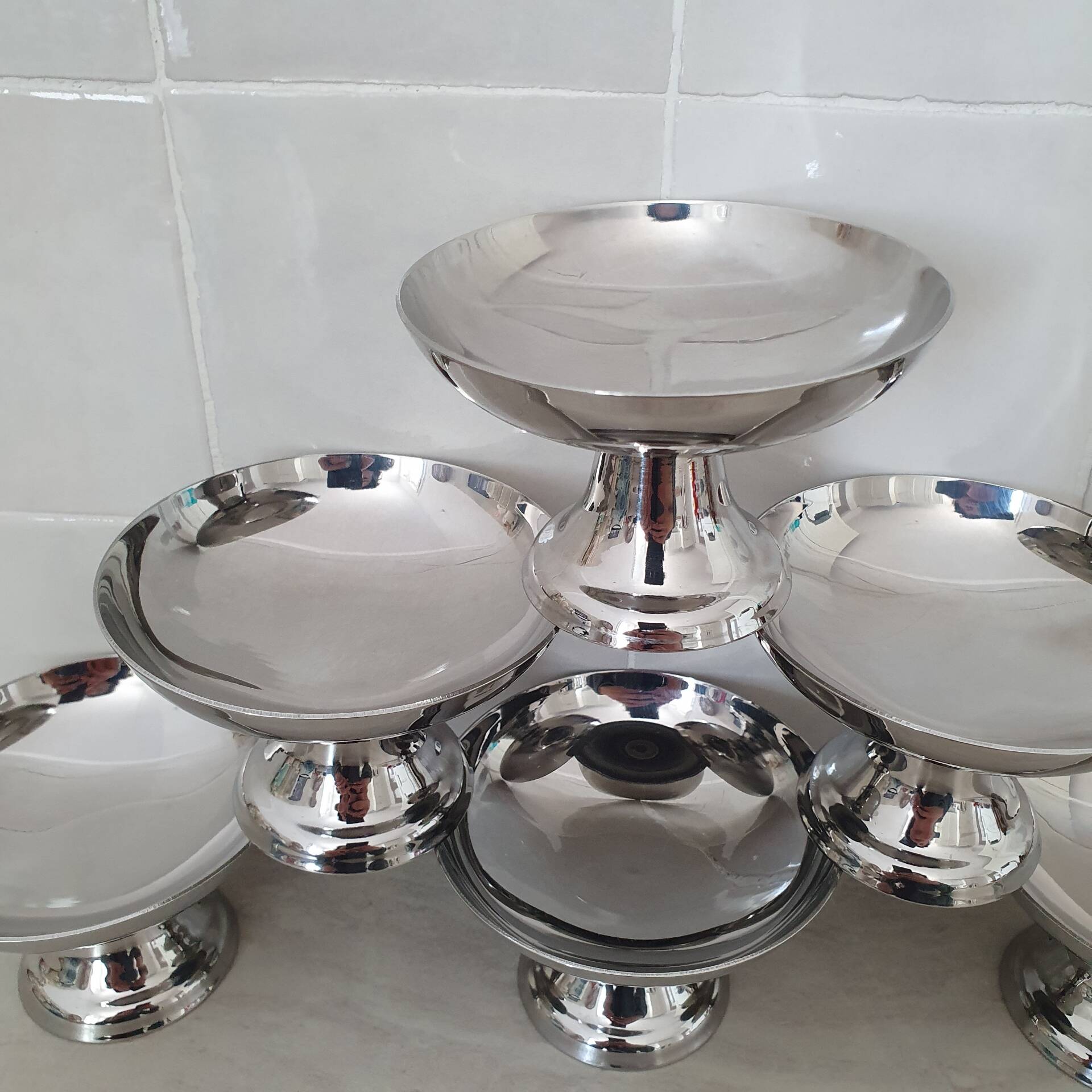 Dessert / ice cream bowls in stainless steel, Guy Degrenne style.