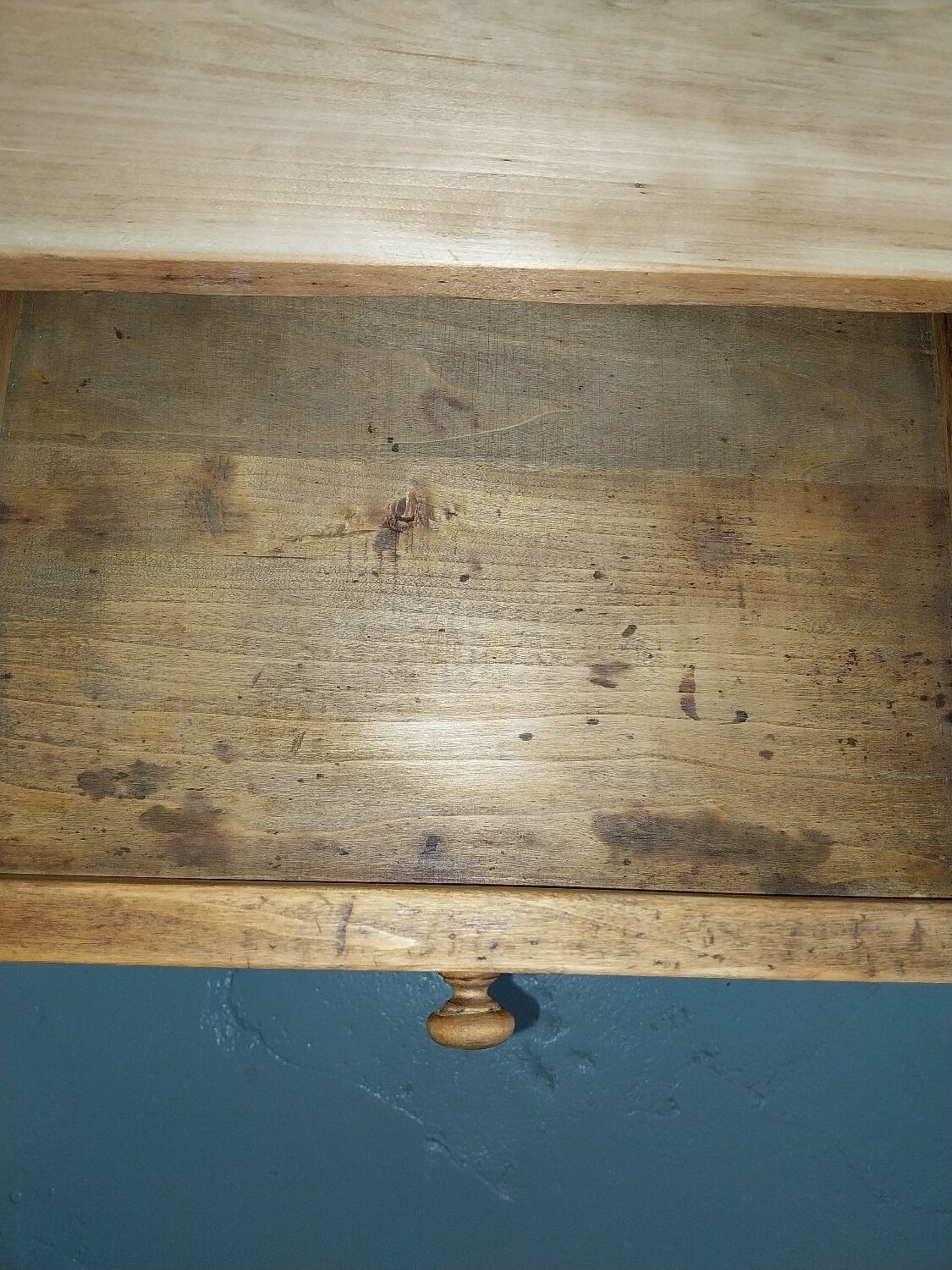 Desk table t