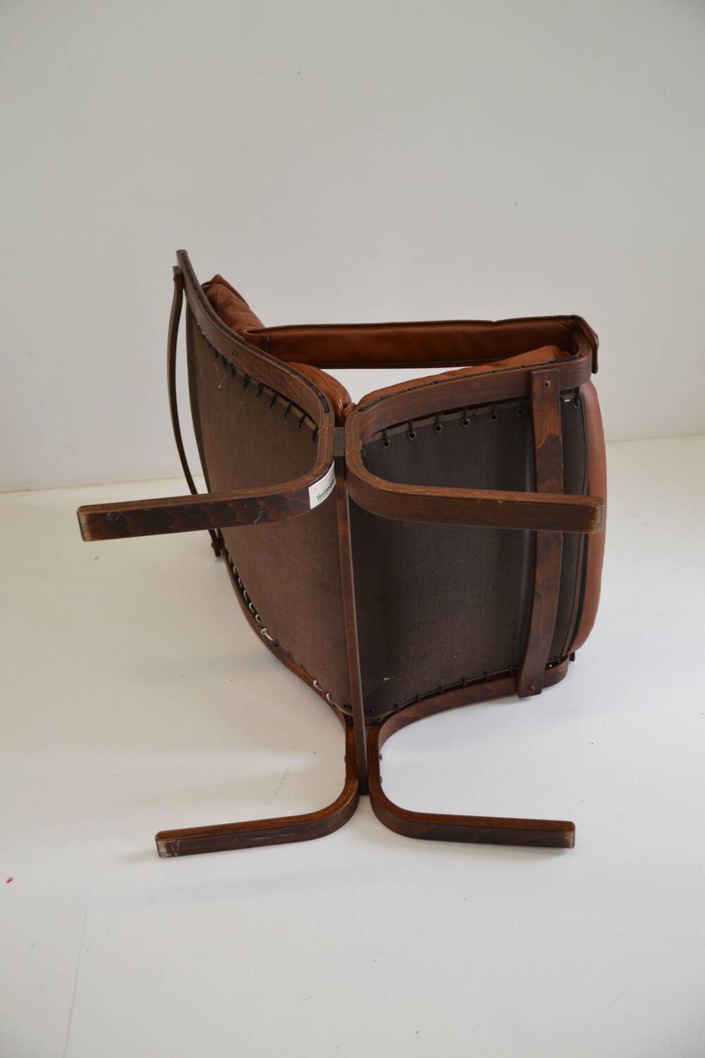 Siesta leather armchair by designer Ingmar Relling.