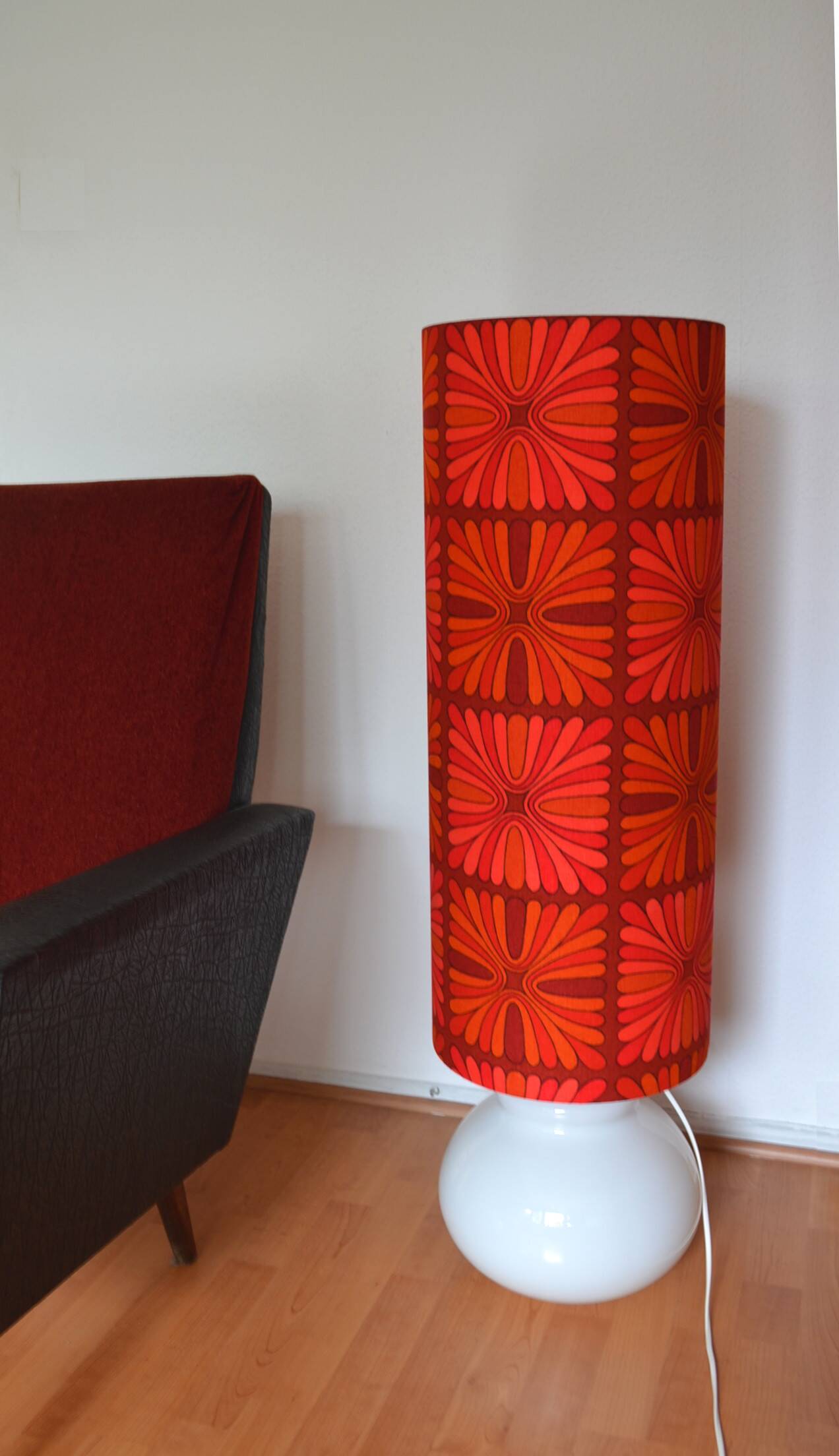 Pausa floor lamp - white opaline and vintage fabric 70's