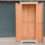 Armoire parisienne